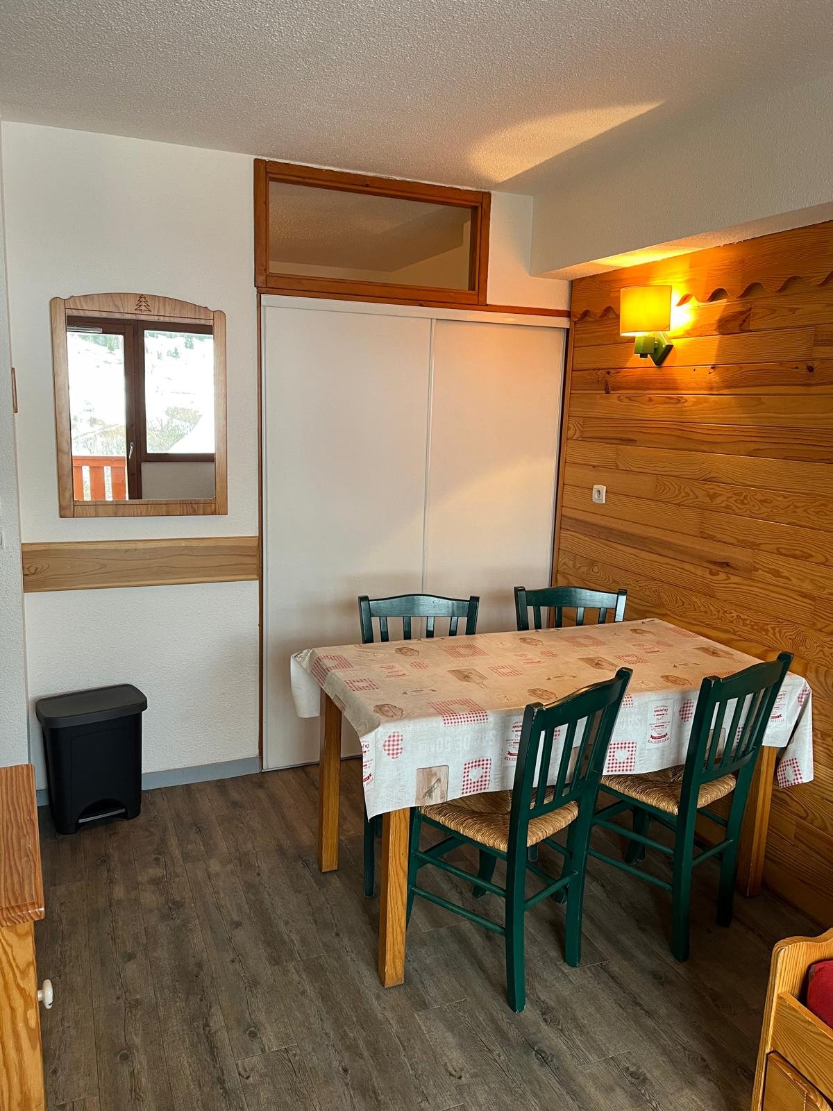  N° 104    Les arcosses 2