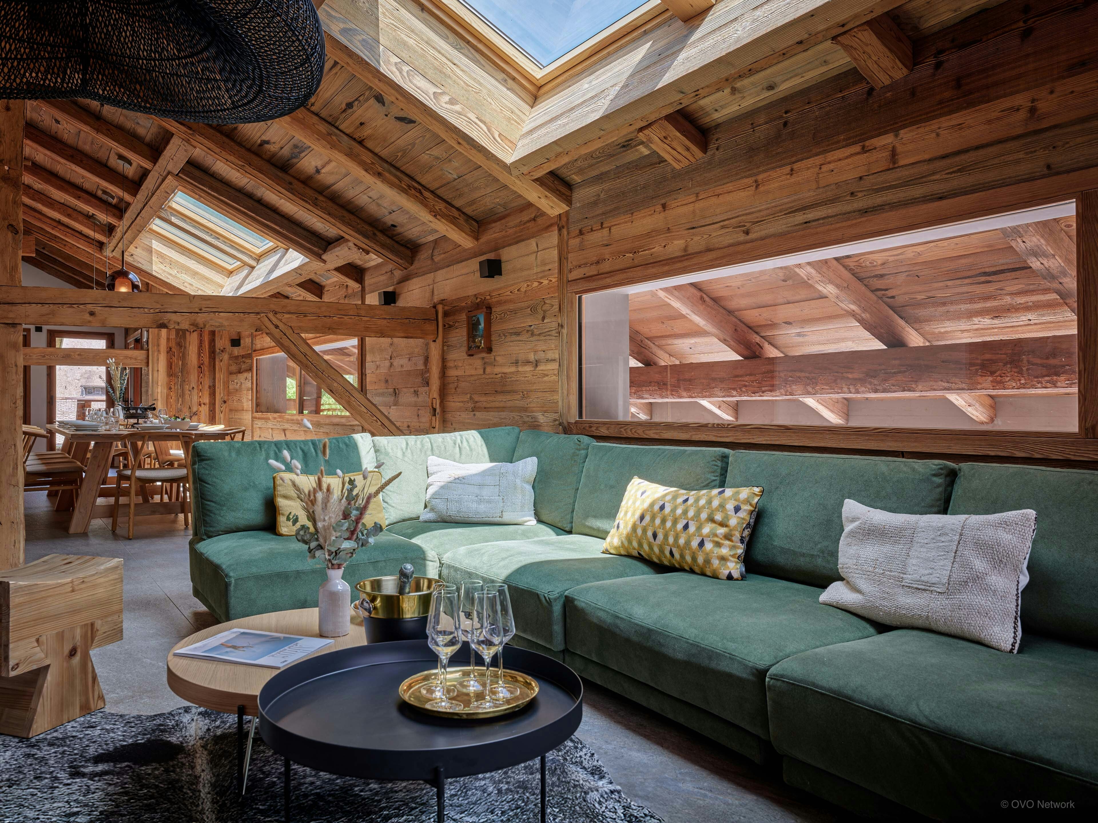 Ferme rénovée tout confort avec jacuzzi et terrasses