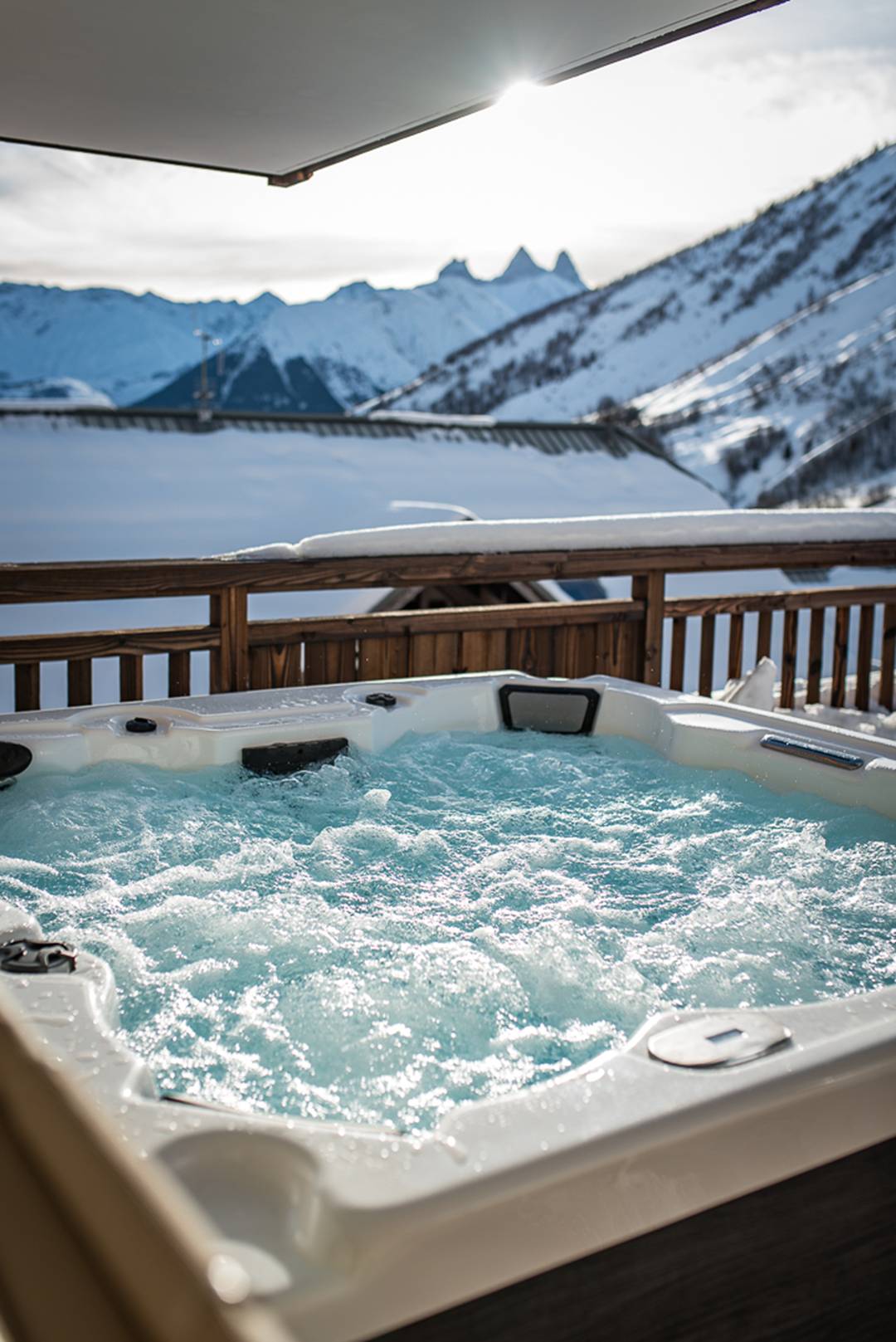 Appartement Haut de Gamme neuf avec terrasse de 60m2 plein sud avec Jacuzzi- 8 personnes