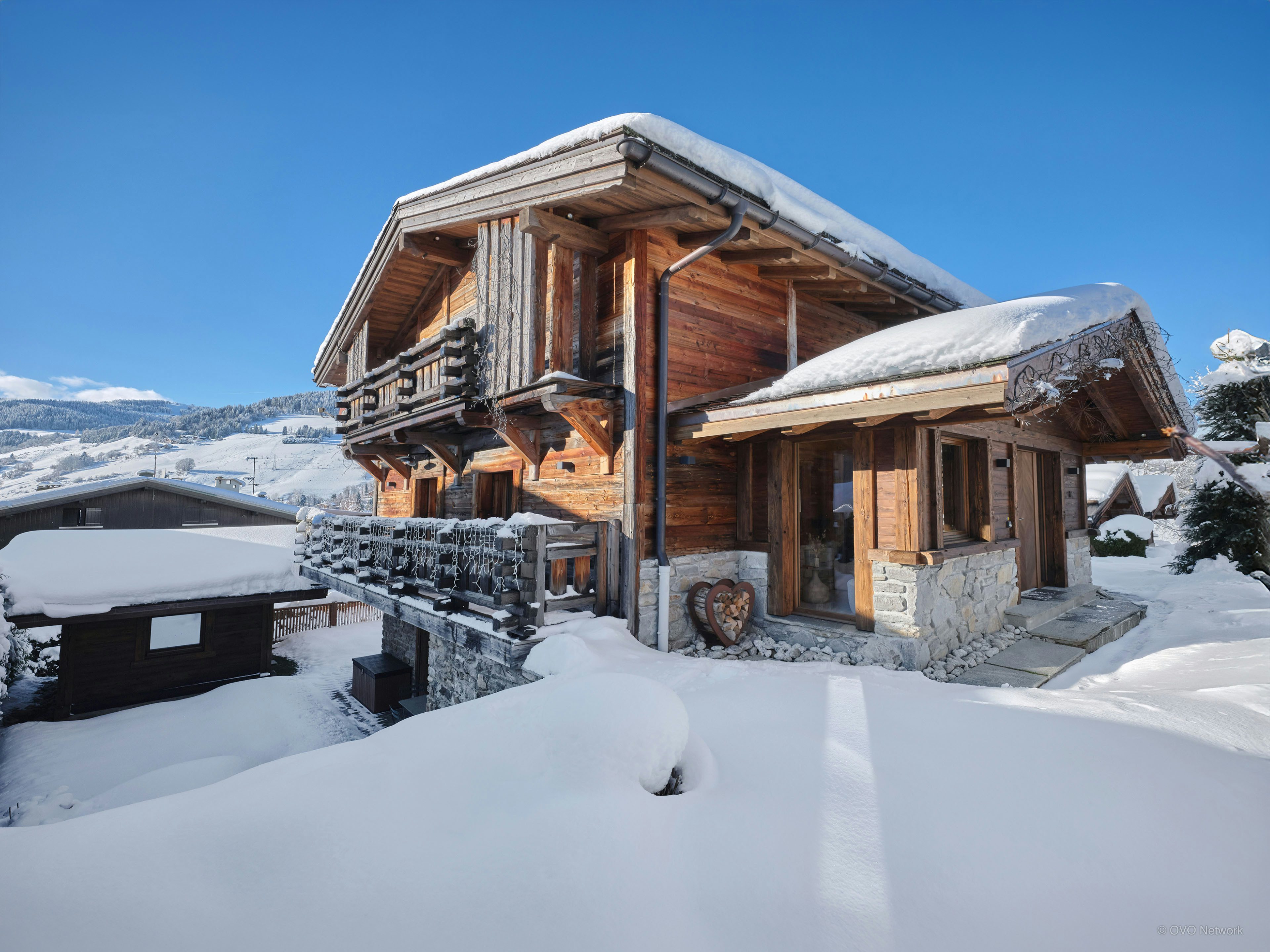Chalet authentique pour 10 (8 adultes max) offrant sauna