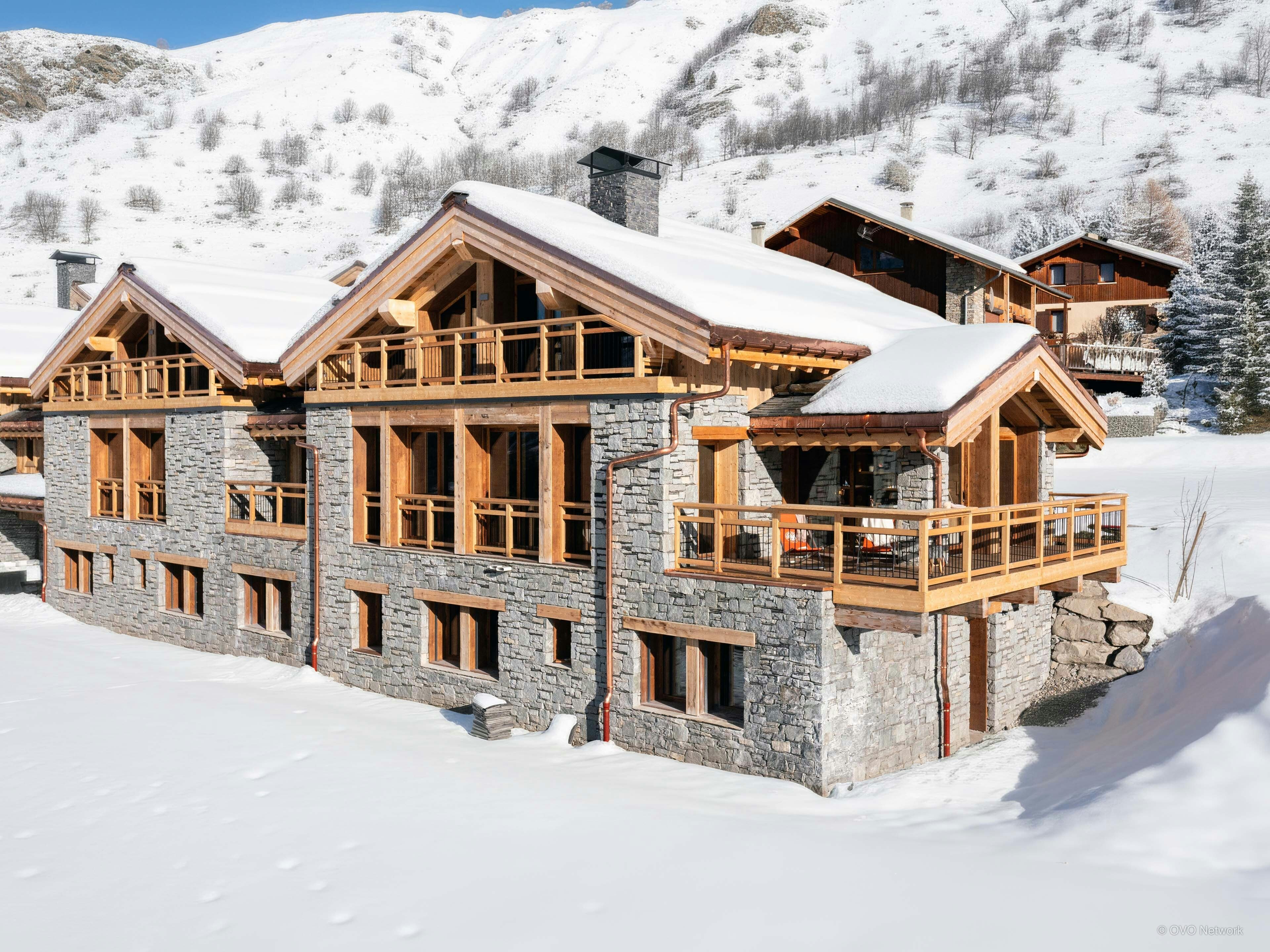 Chalet pour 14 sur les pistes avec espace bien-être