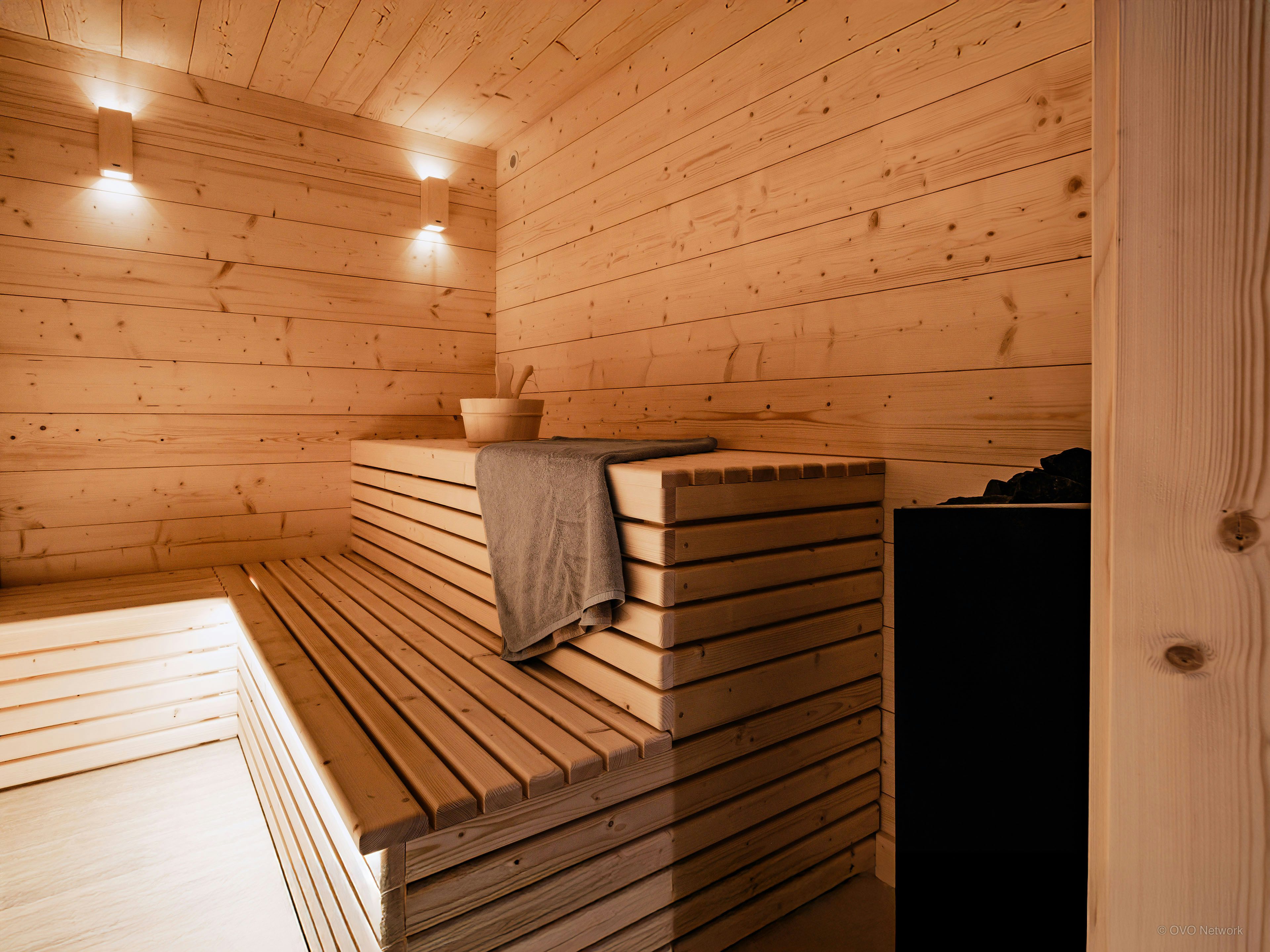 Superbe chalet pour 12 avec sauna, jacuzzi et home cinéma