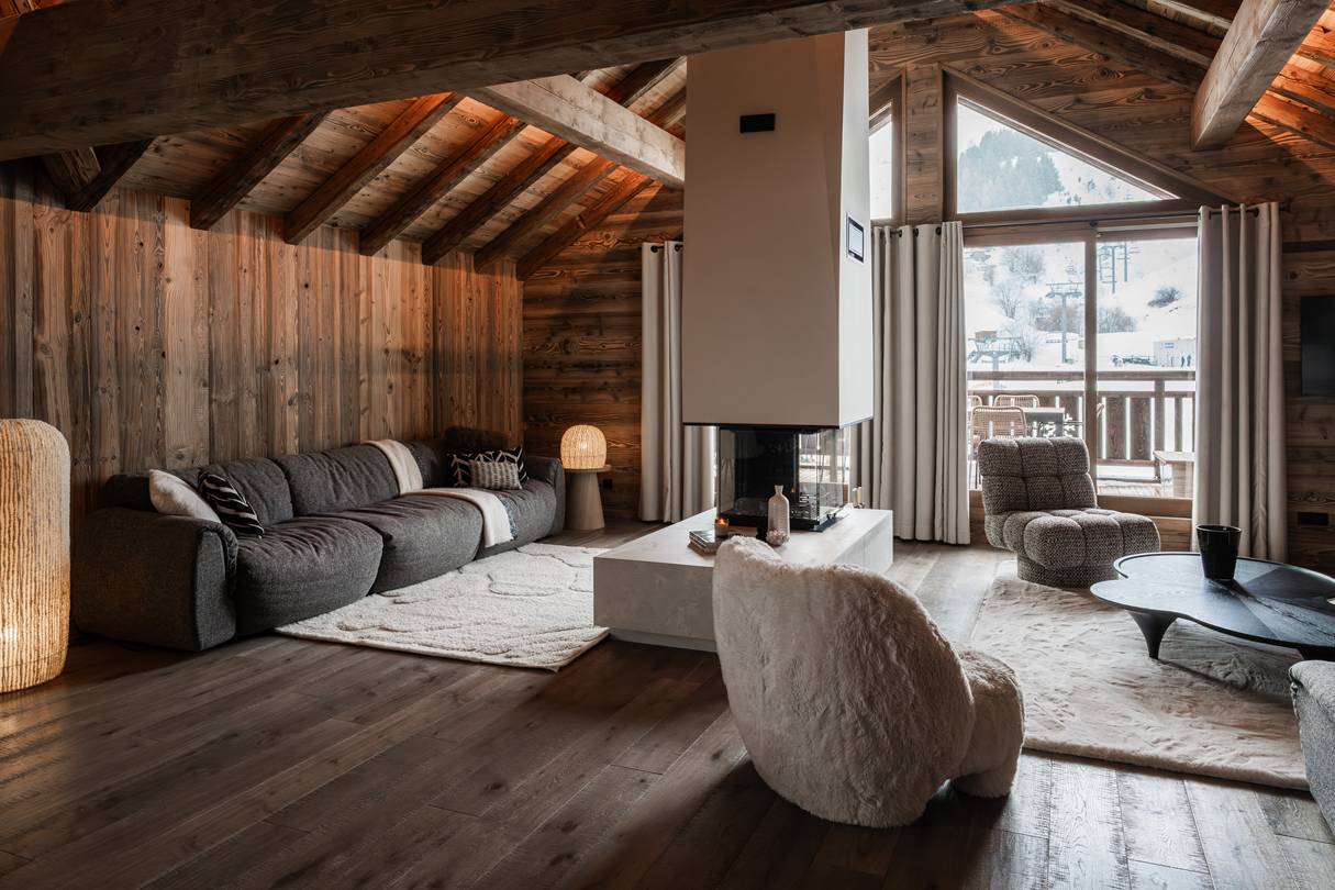 Luxueux chalet avec piscine intérieure, sauna et home cinéma