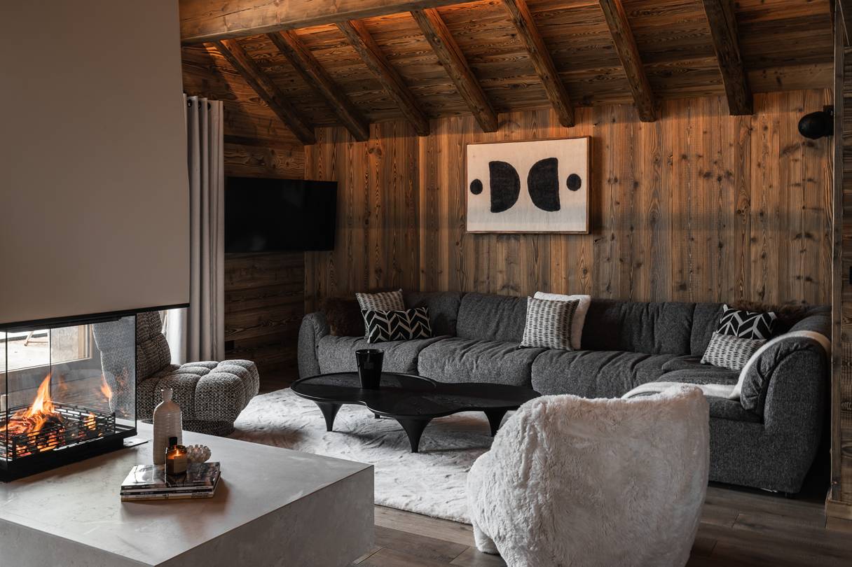 Luxueux chalet avec piscine intérieure, sauna et home cinéma