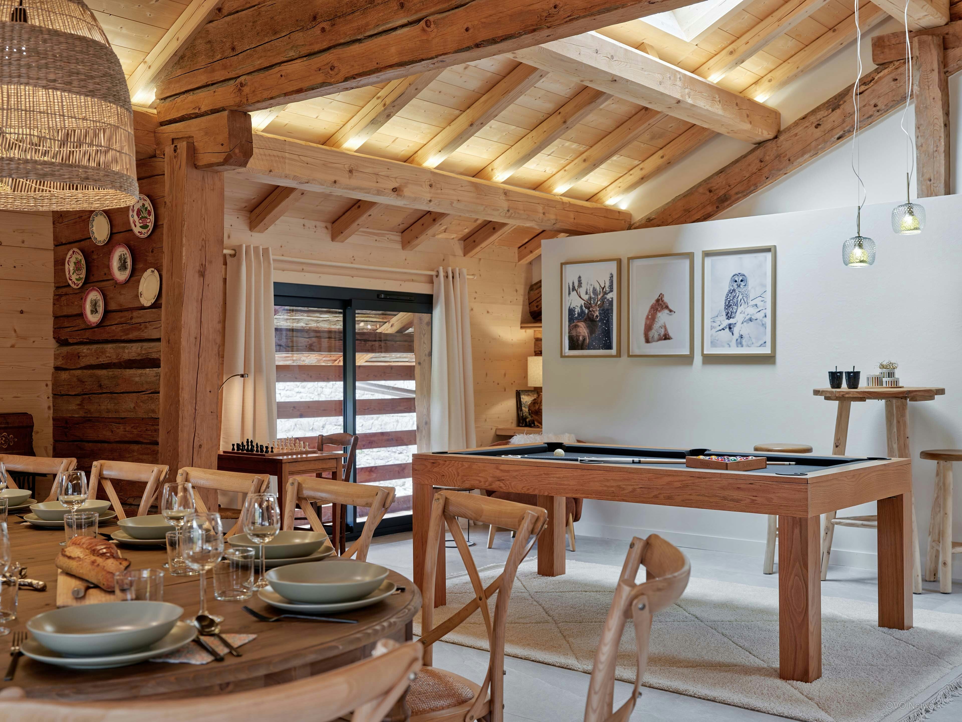 Appartement complet sur deux étages avec sauna et cheminée