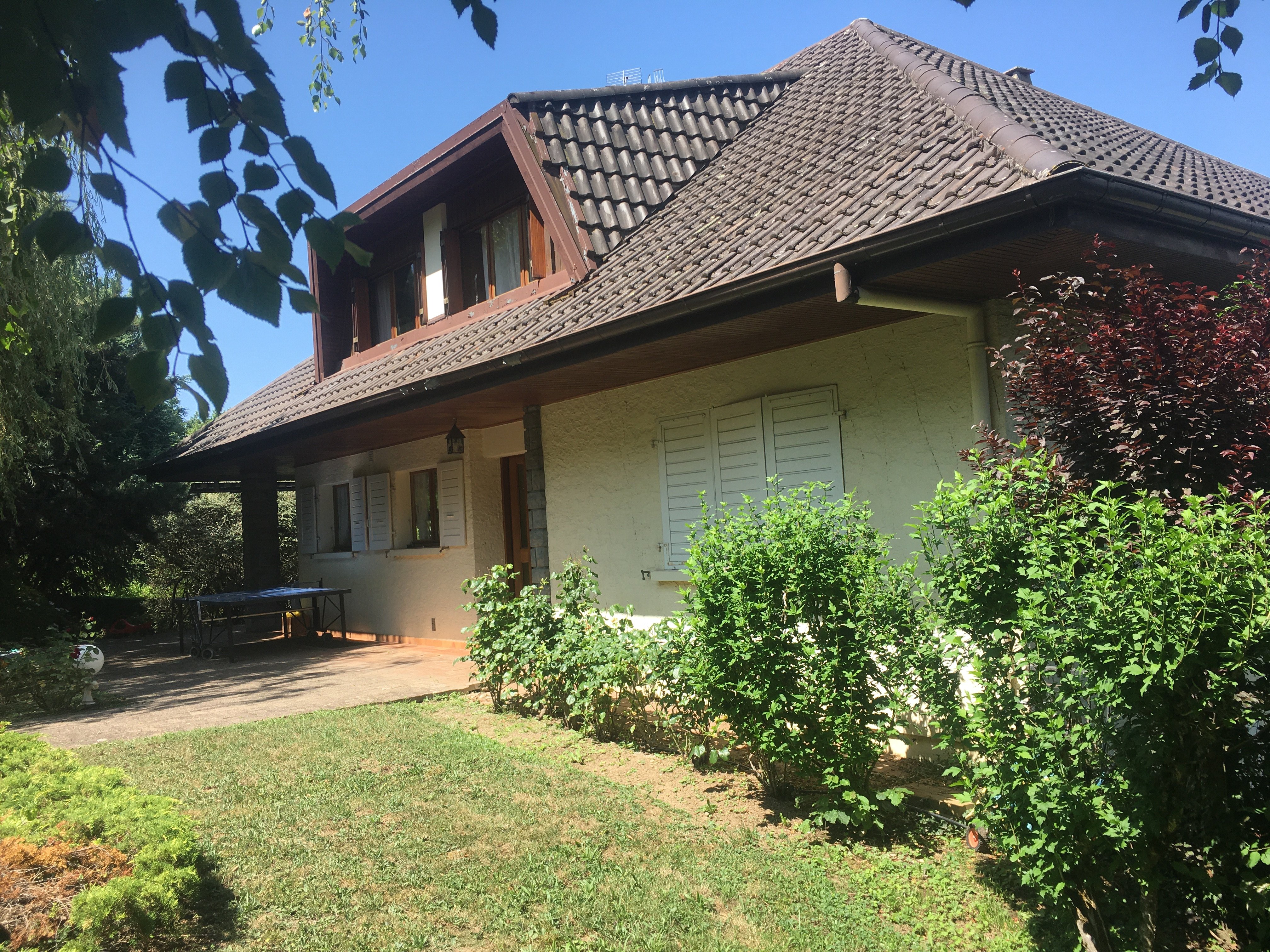 Grande villa , piscine, 20 mn de stations de ski, 5 mn du lac léman