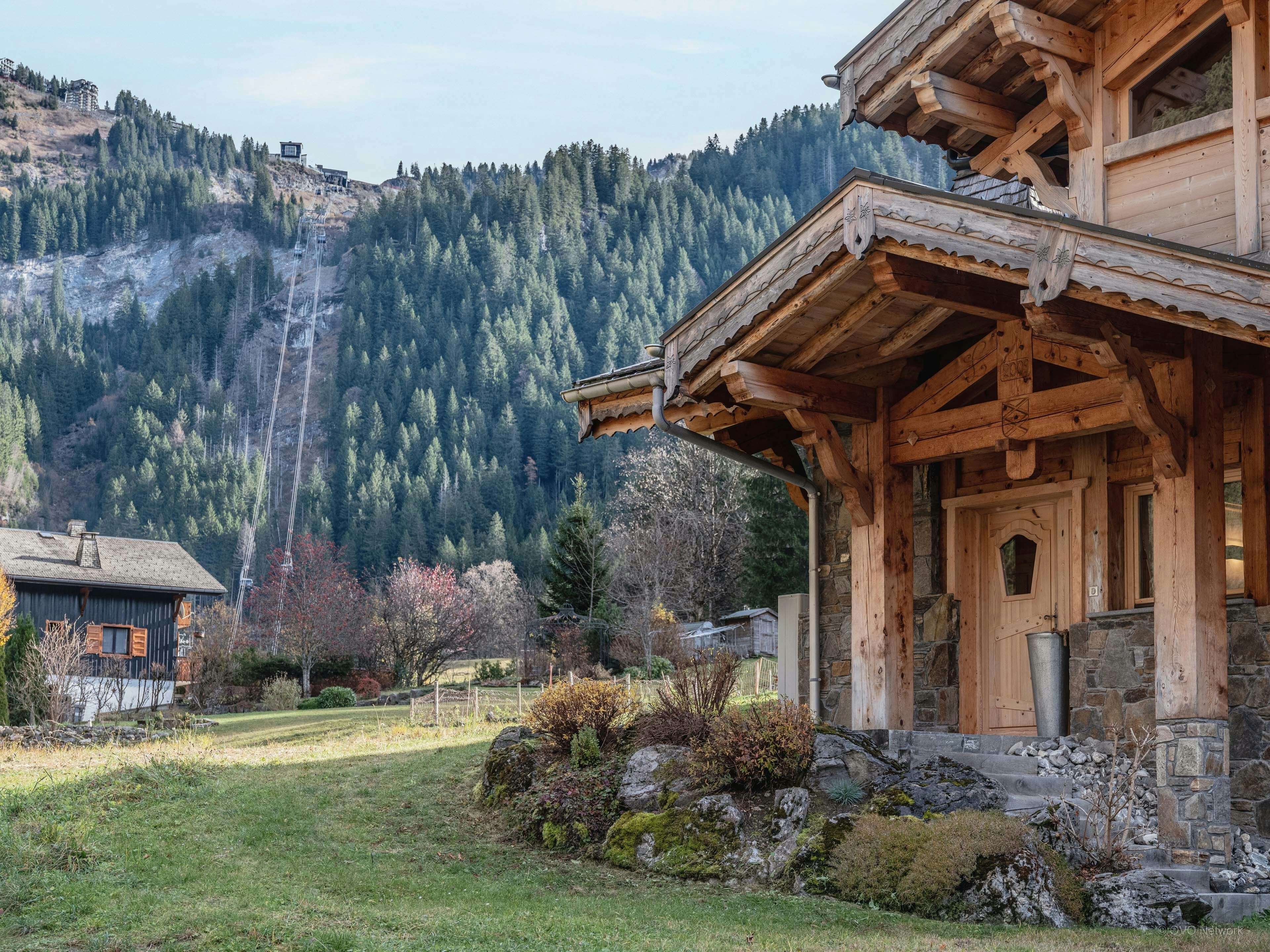 Chalet lumineux pour 7 avec terrasse entre morzine–avoriaz