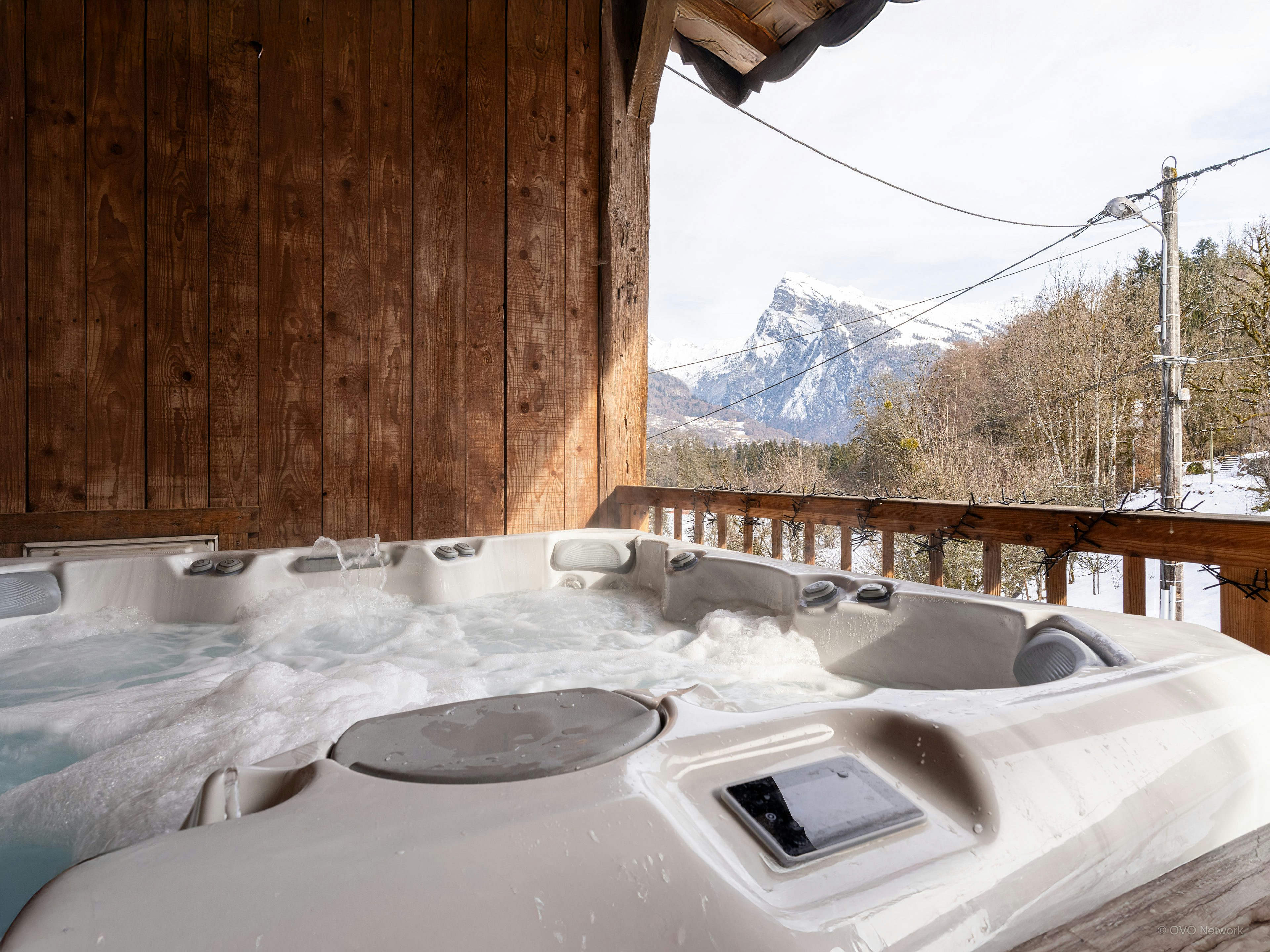 Spacieux chalet pour 12 avec jacuzzi au cœur du grand massif