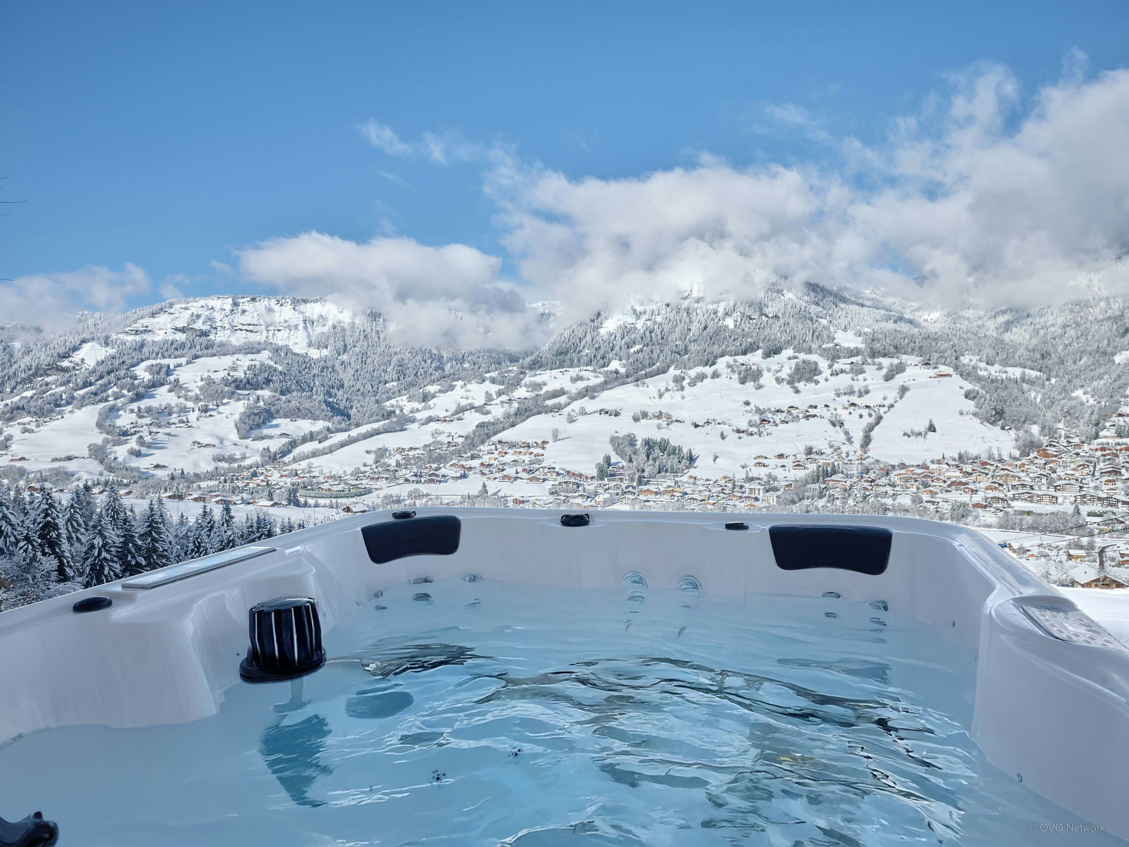 Ferme rénovée « skis aux pieds » pour 10 avec jacuzzi
