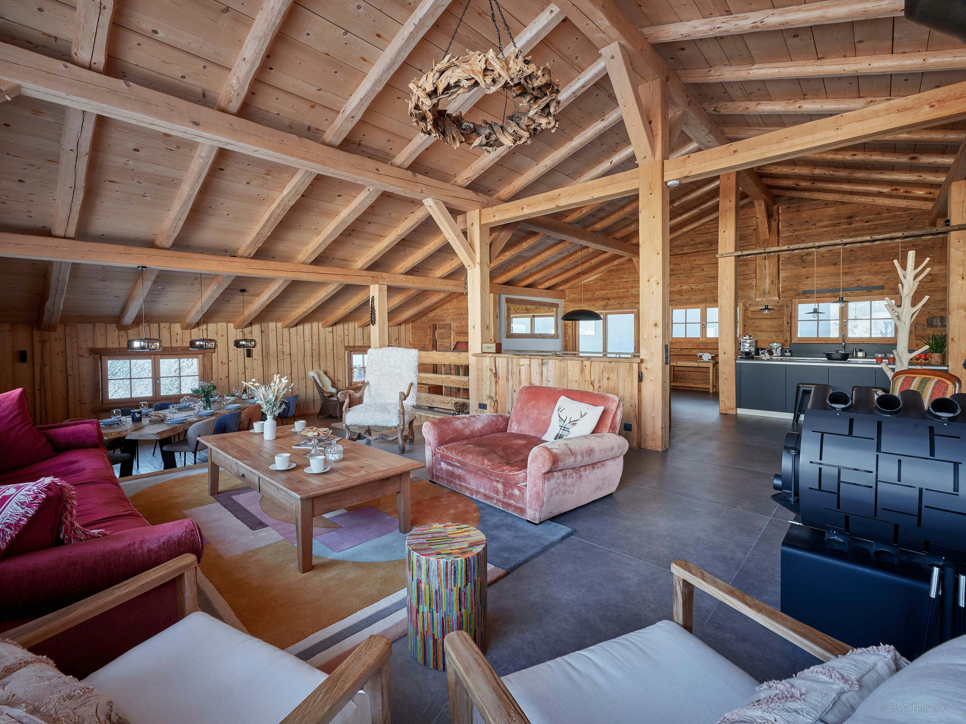 Ferme rénovée « skis aux pieds » pour 10 avec jacuzzi