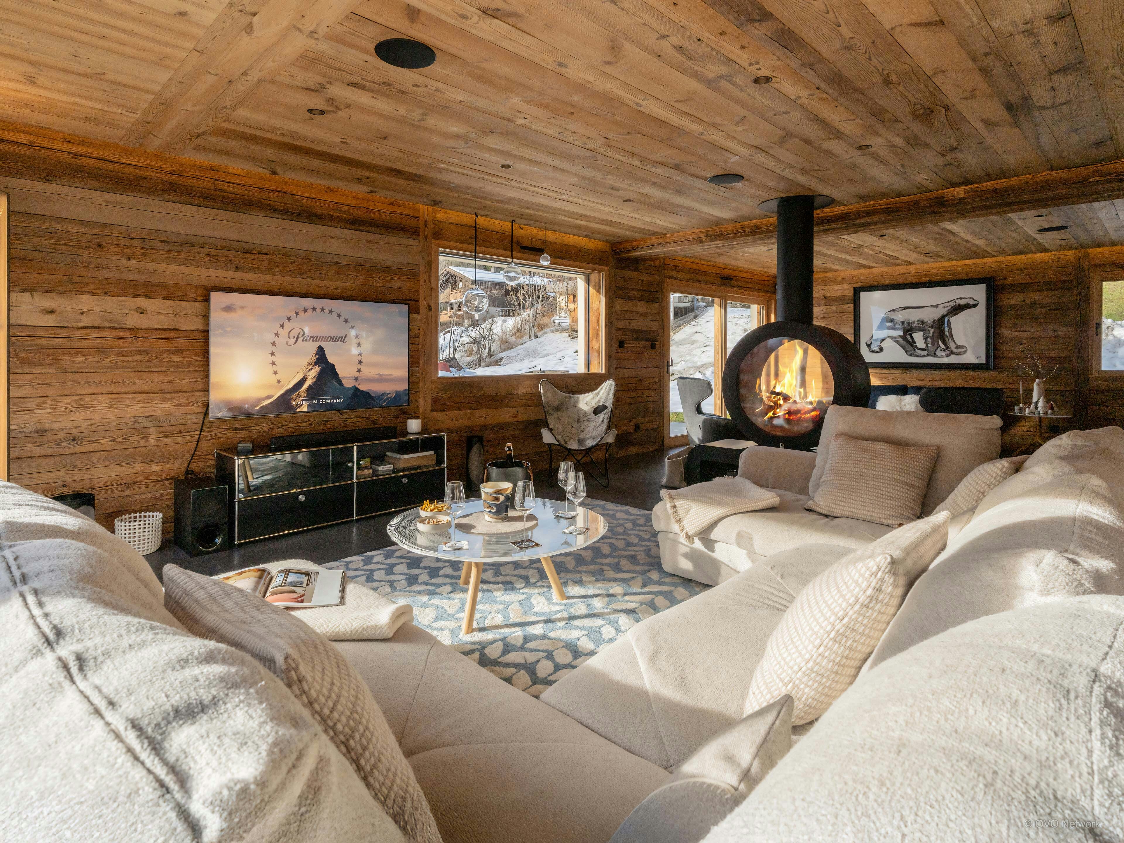 Somptueux chalet pour 14 avec sauna, terrasse et piscine