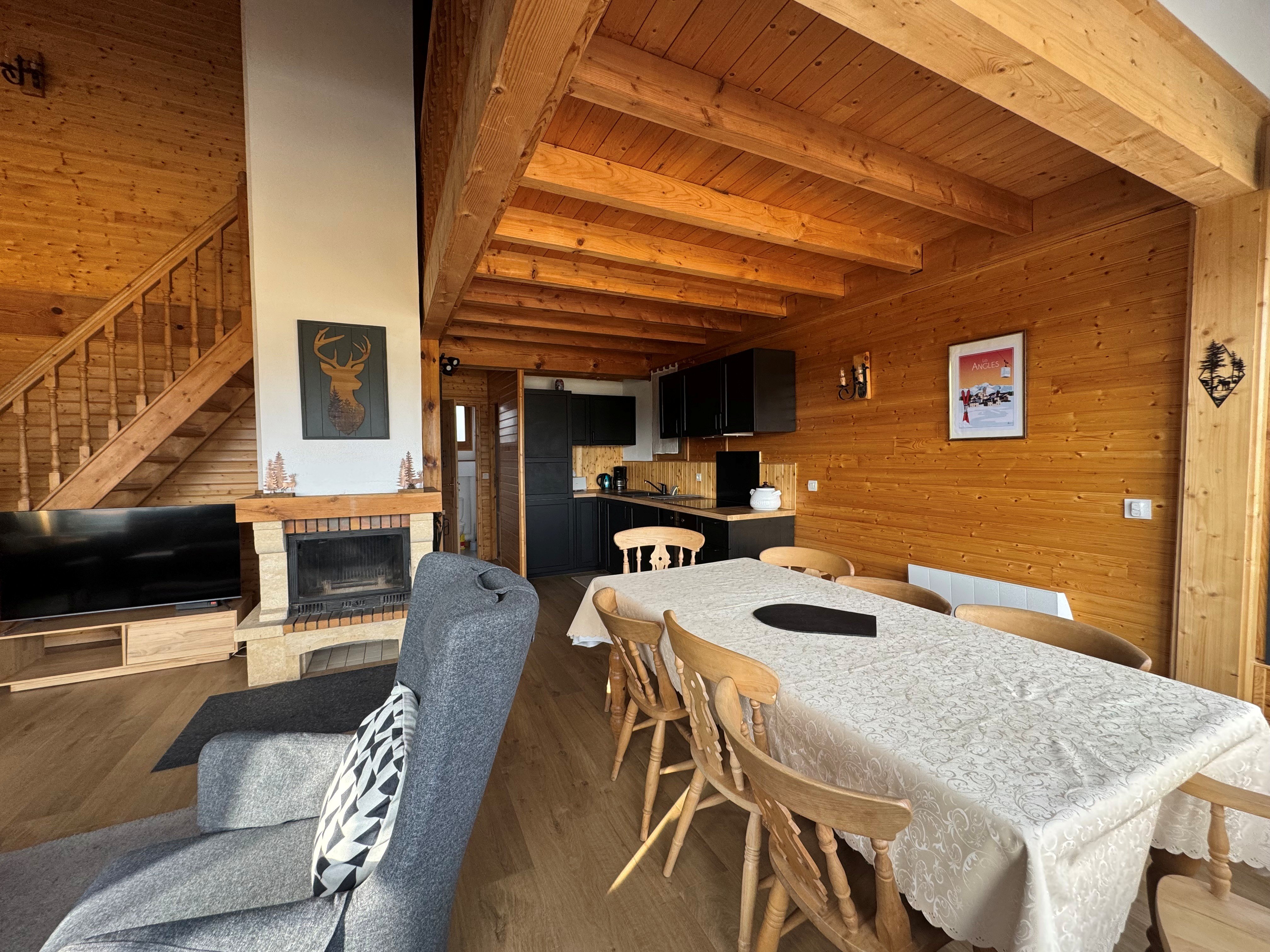 CHALET 8 couchages LES ANGLES
