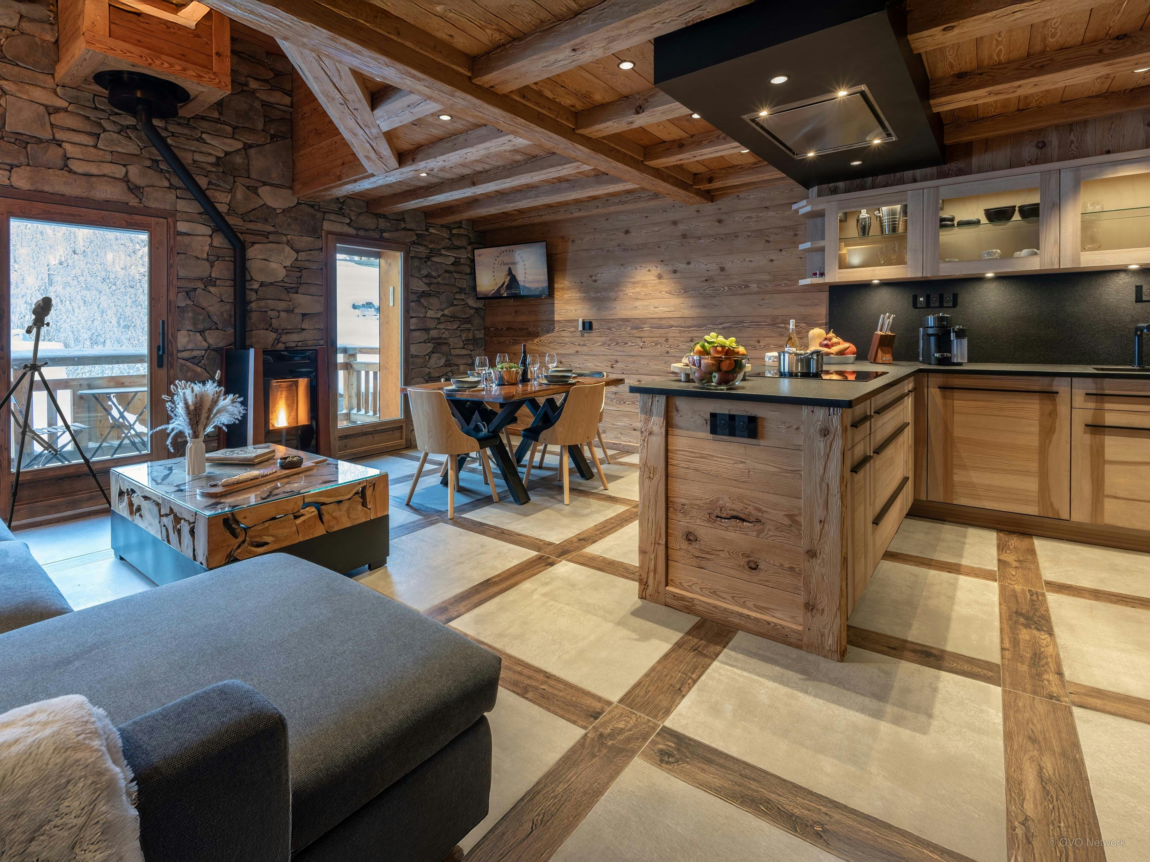 Maison pour 4 avec balcons donnant sur le massif des Écrins