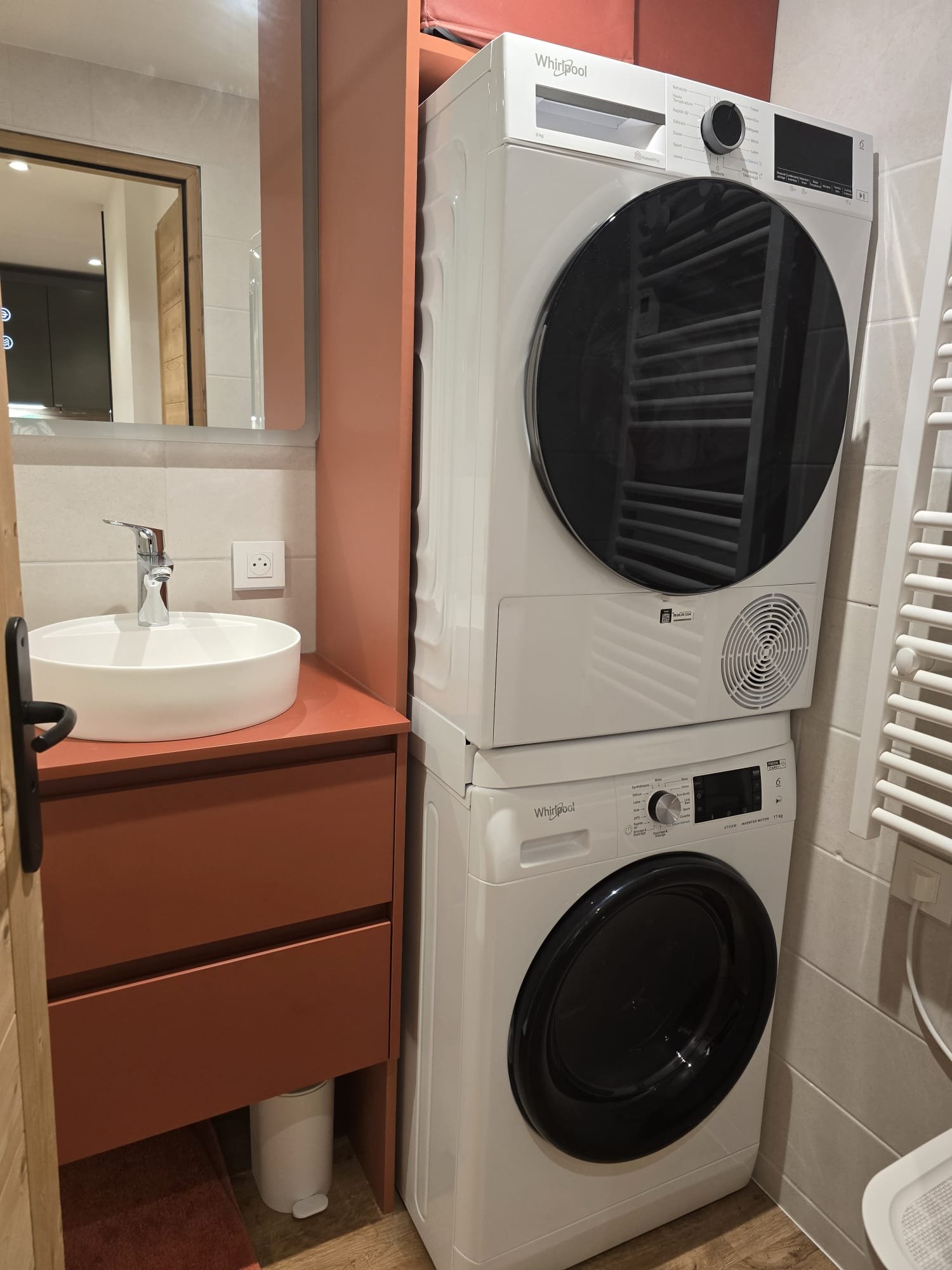 Les Coches, centre station, front de neige et ski aux pieds