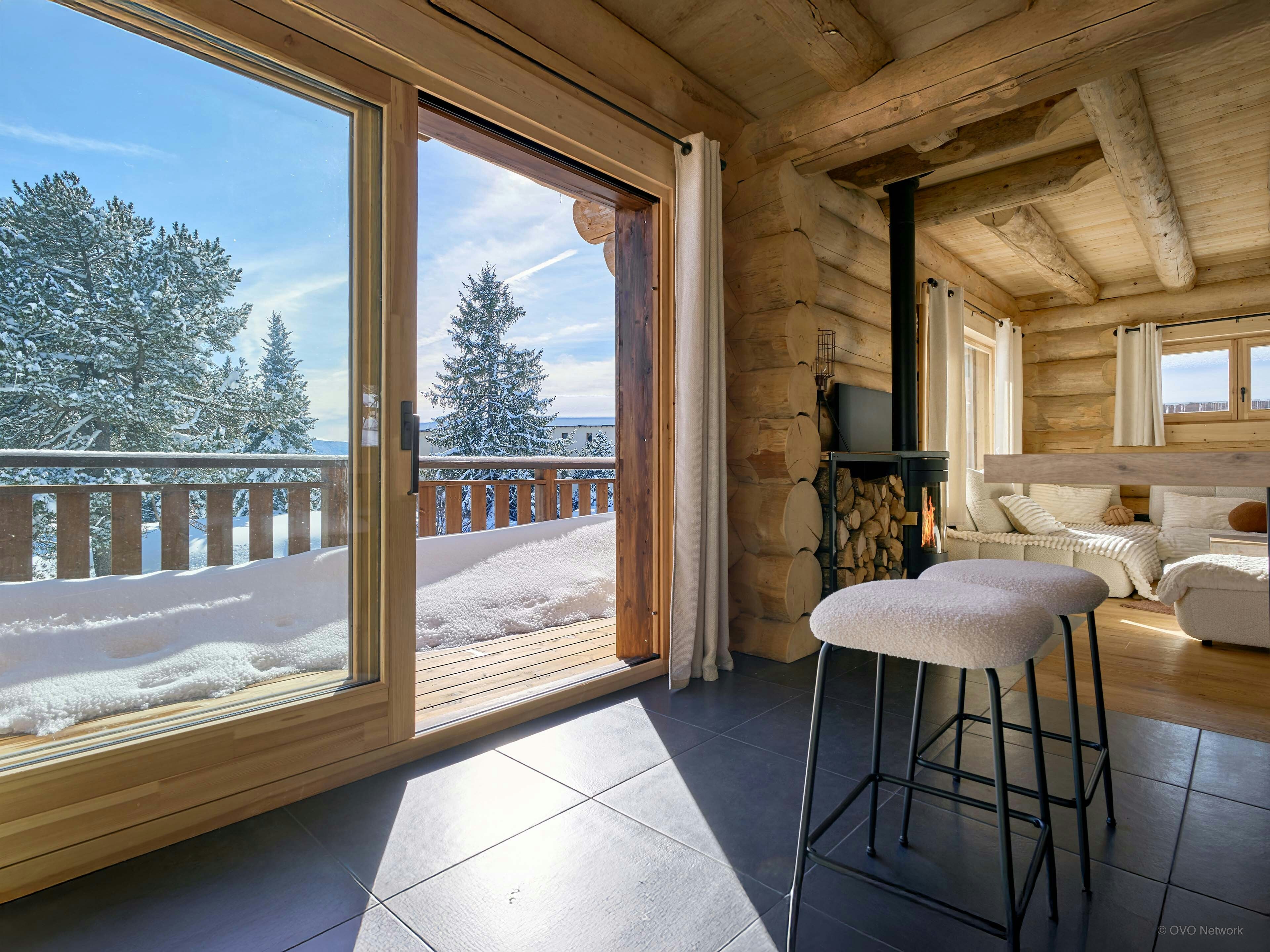 Élégant chalet pour 10 avec poêle à bois à font-romeu