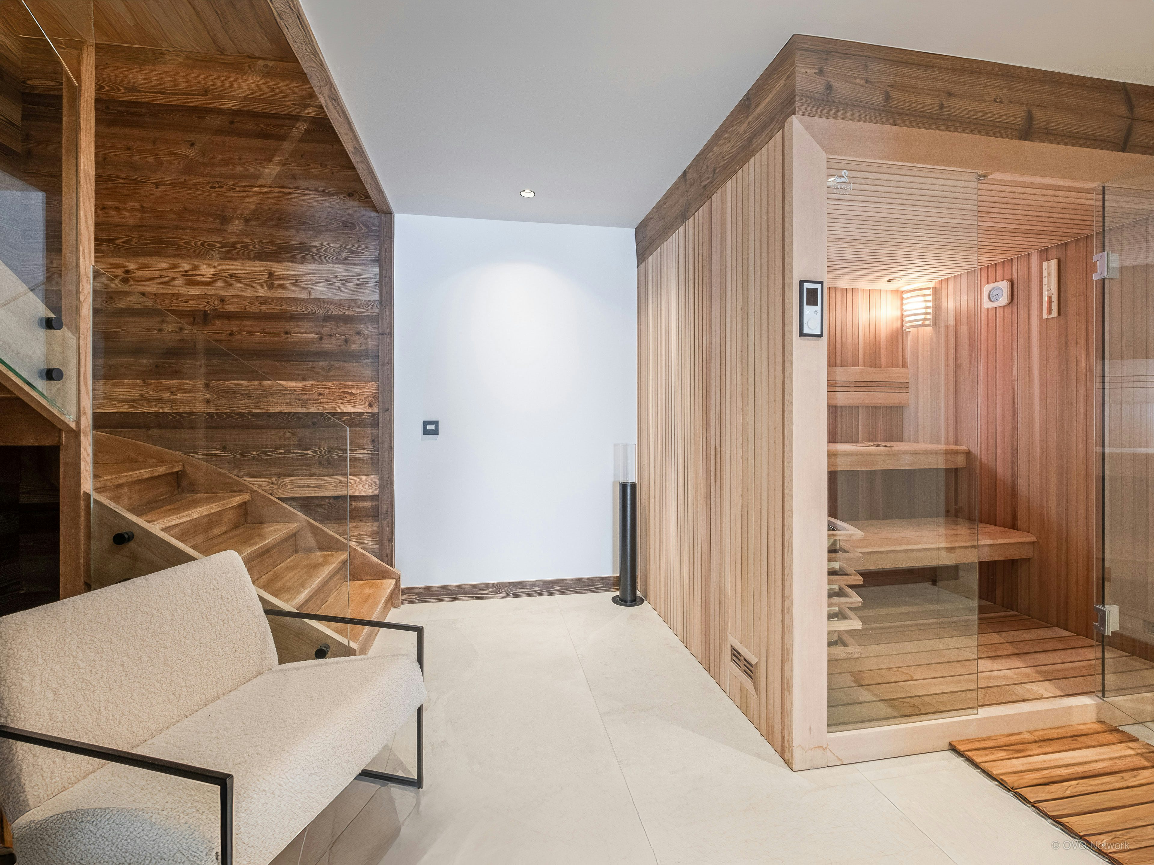Chalet ski aux pieds pour 13 avec spa et salle de sport