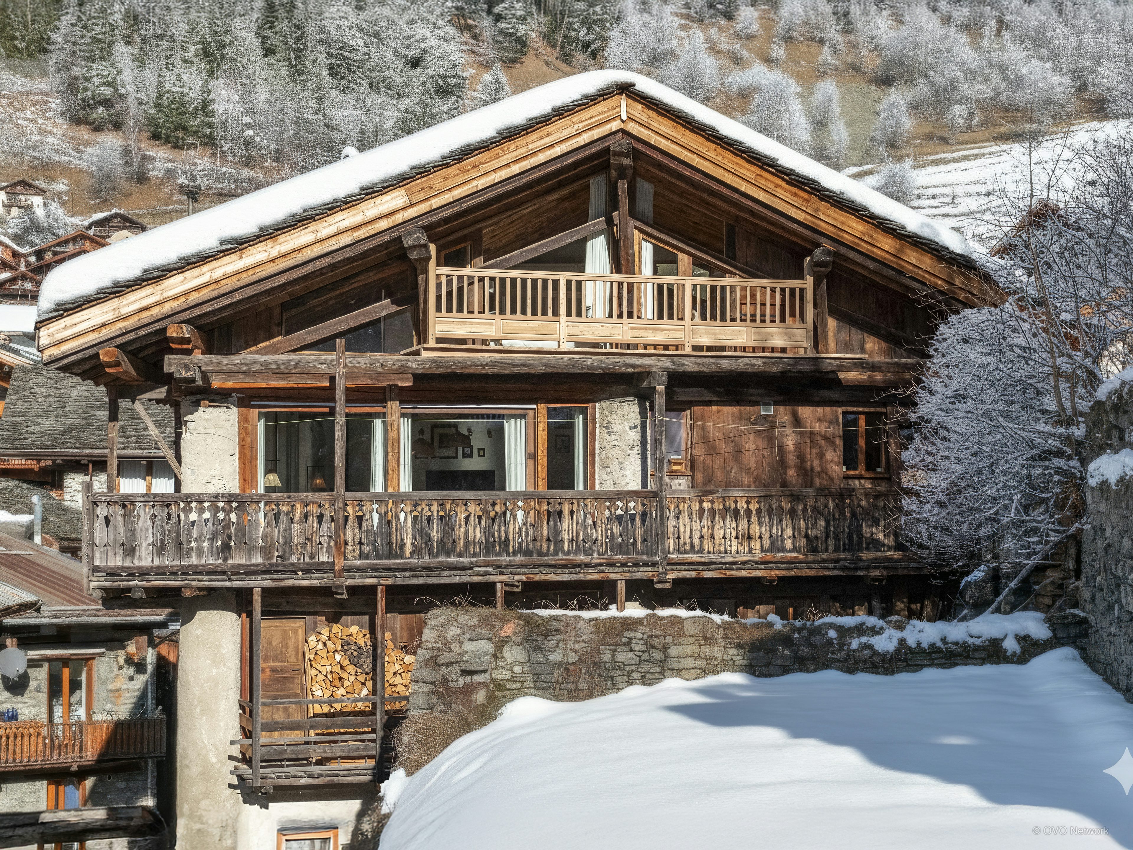 Vaste chalet pour 15  avec sauna et terrasses