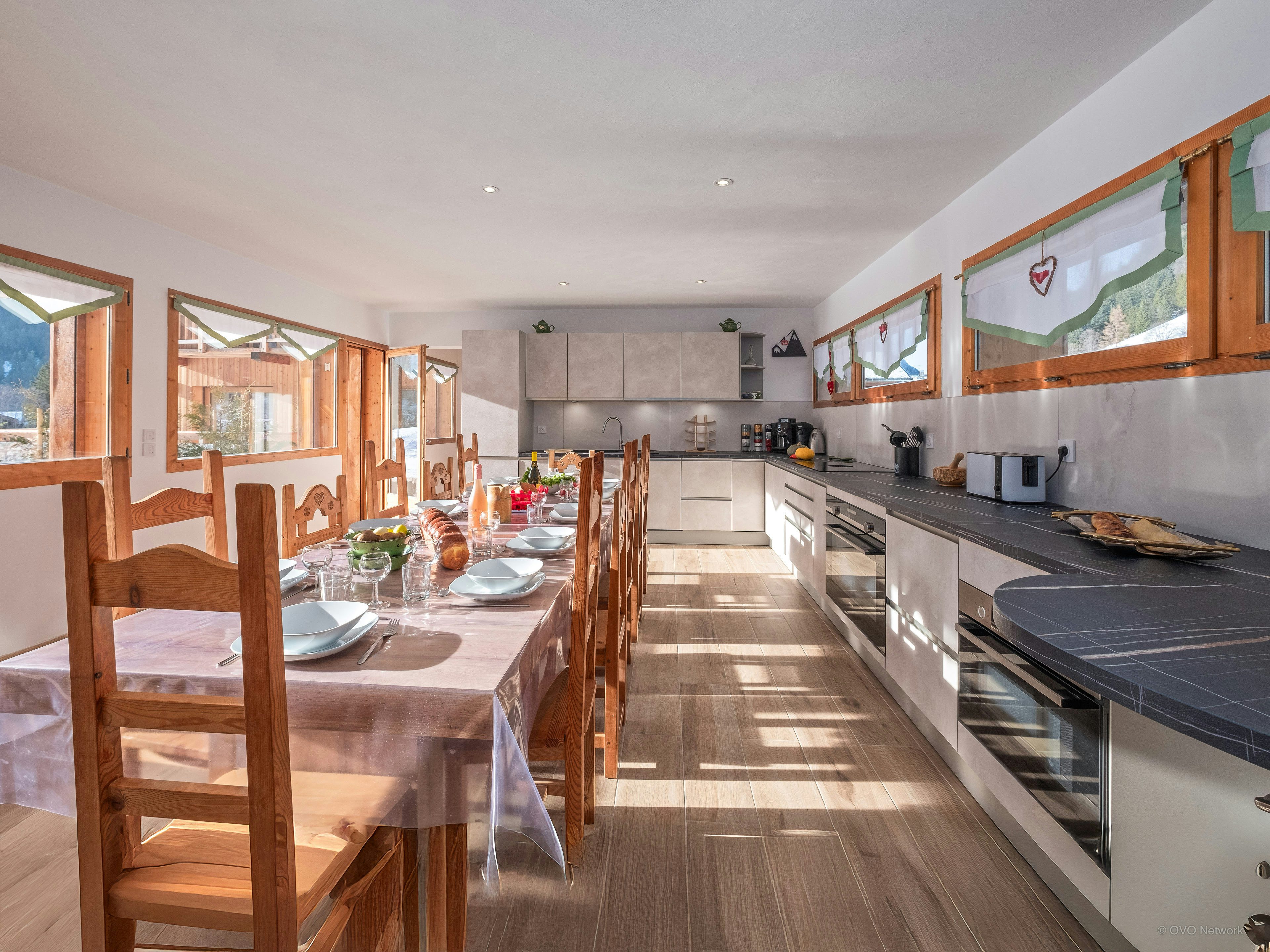 Chalet atypique pour 14 avec sauna, terrasses et baby-foot