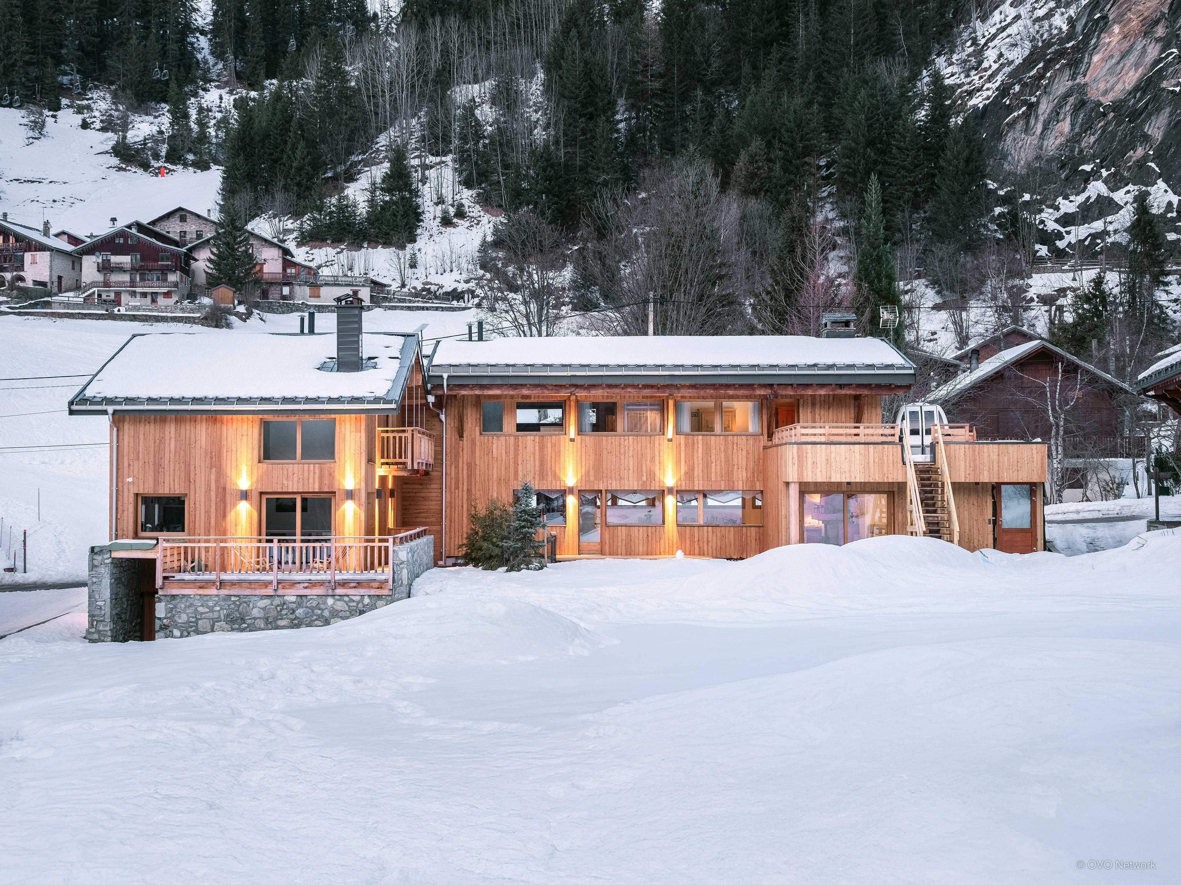 Chalet pour 8 proche de toutes les activités de la montagne