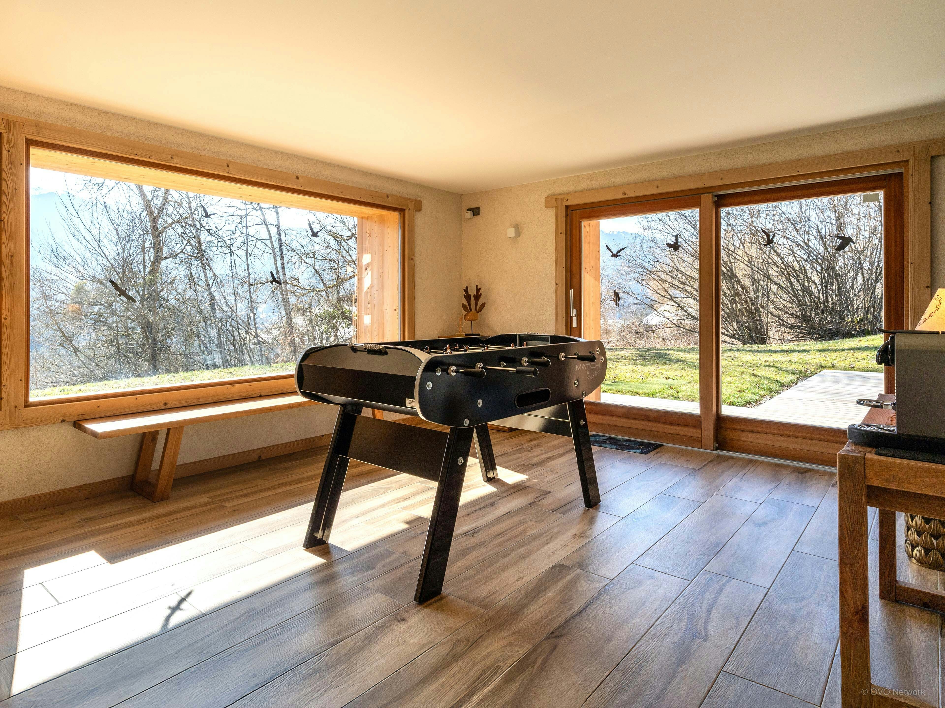 Élégant chalet toutes saisons pour 12 proche de samoëns