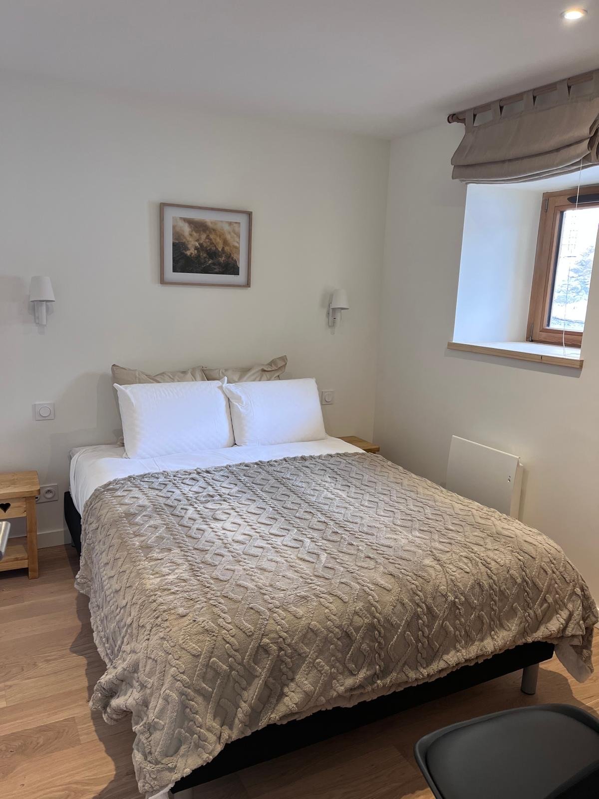 Sidérite – Appartement de plein-pied 4 personnes, dans une maison au cœur de La Grave, poêle & skiroom vue Meije