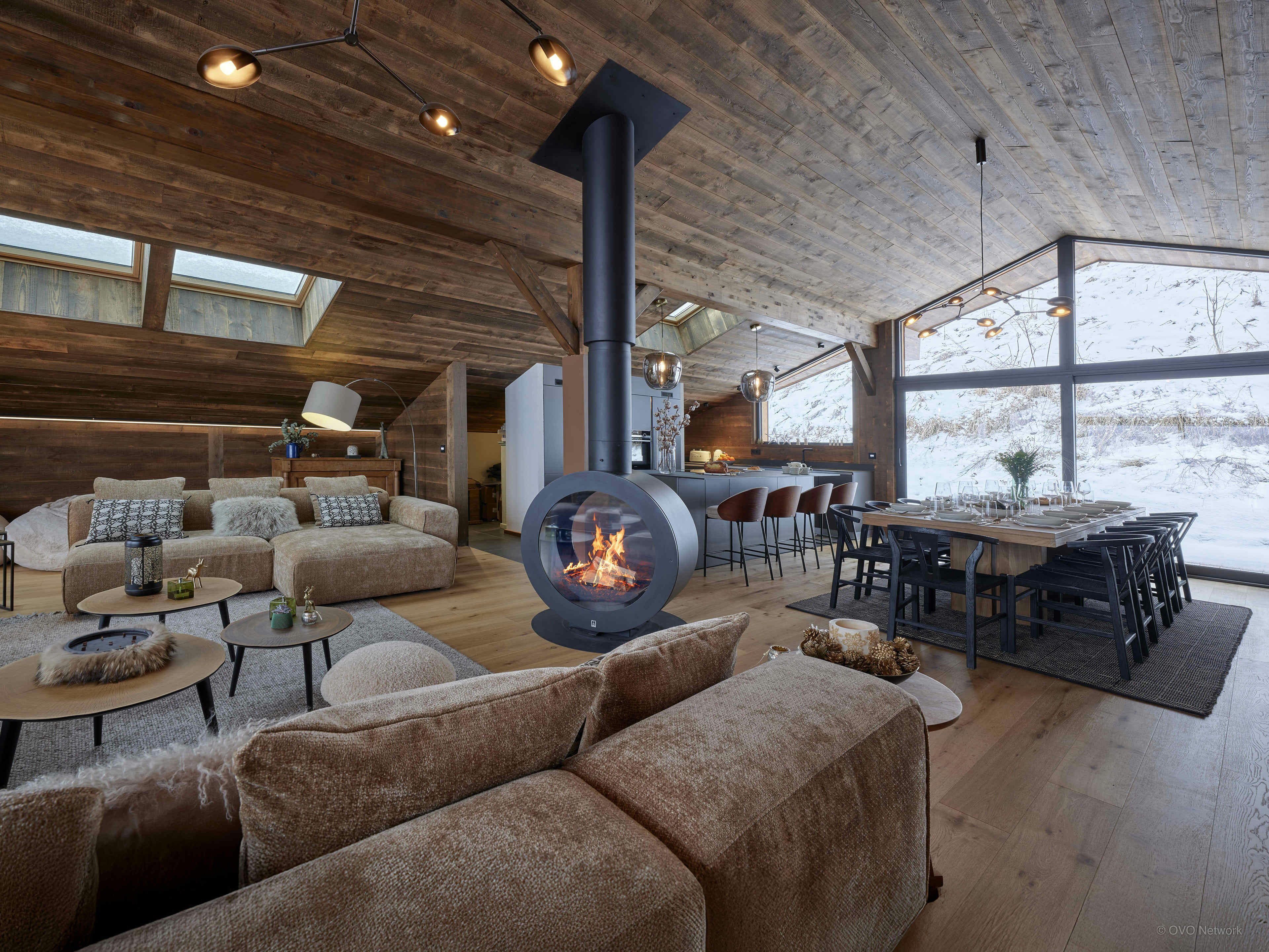 Chalet pour 12 avec sauna et jacuzzi à 200 m des remontées