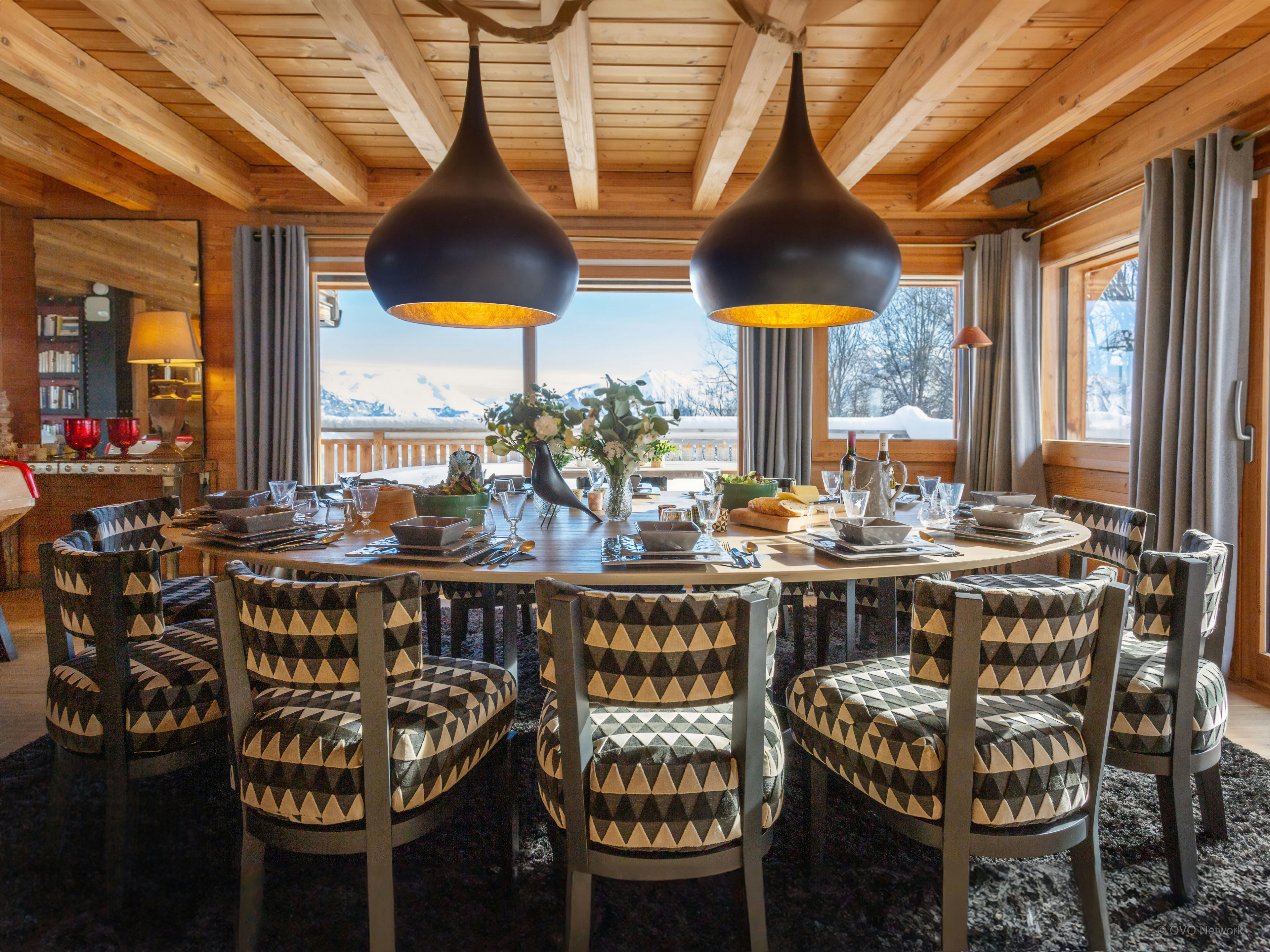 Chalet pour 15 au pied des pistes, avec piscine et sauna