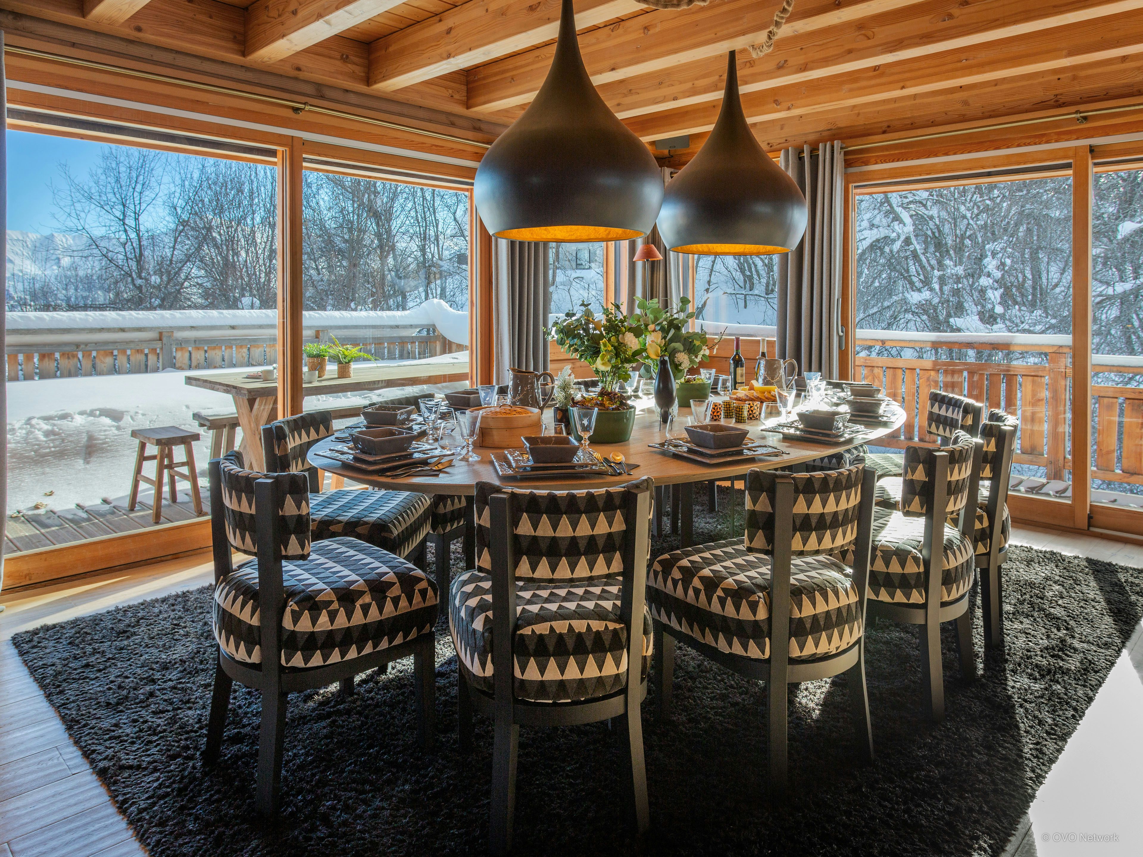 Chalet pour 15 au pied des pistes, avec piscine et sauna