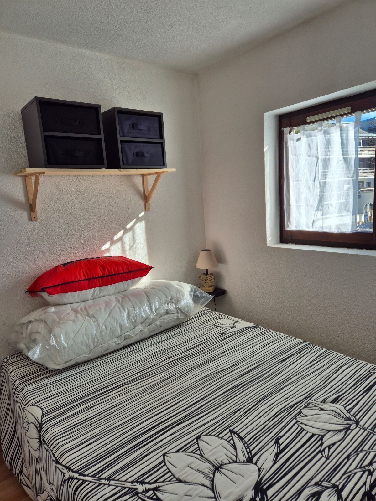 CHAMBRE A COUCHER - LIT 140 X 200