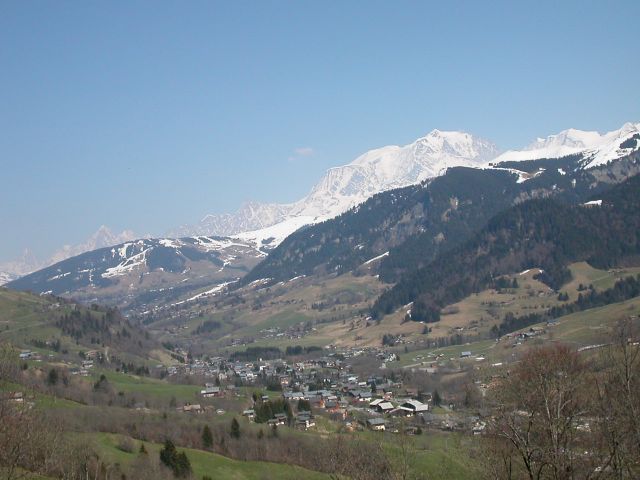 vue sur la chaine du MONT BLANC depuis le haut de la ferme