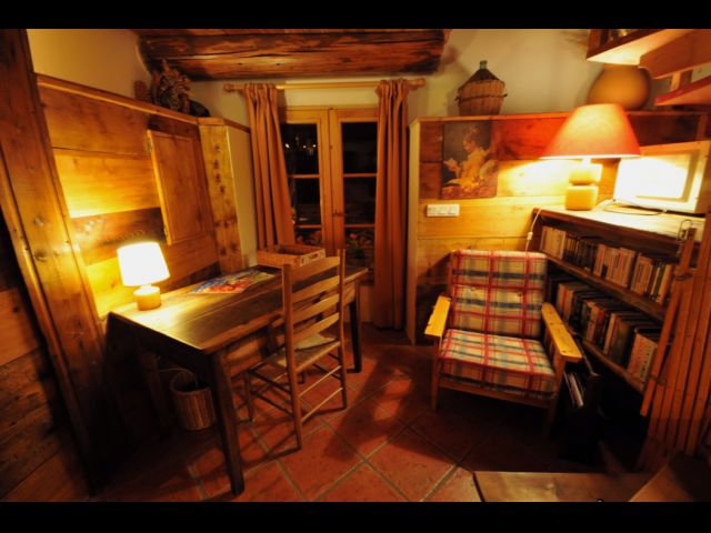 "LES PINATSOTES" - DUPLEX STYLE CHALET DANS MAISON TRADITIONNELLE 6/8 PERS