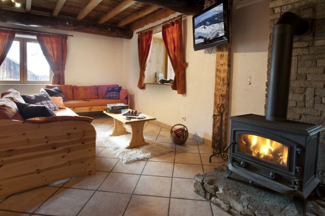 CHALET LA CORDEE   au pied des pistes, avec sauna