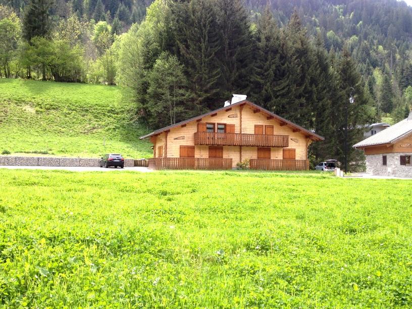 Grand chalet   10 chambres  petanque, aire de jeux