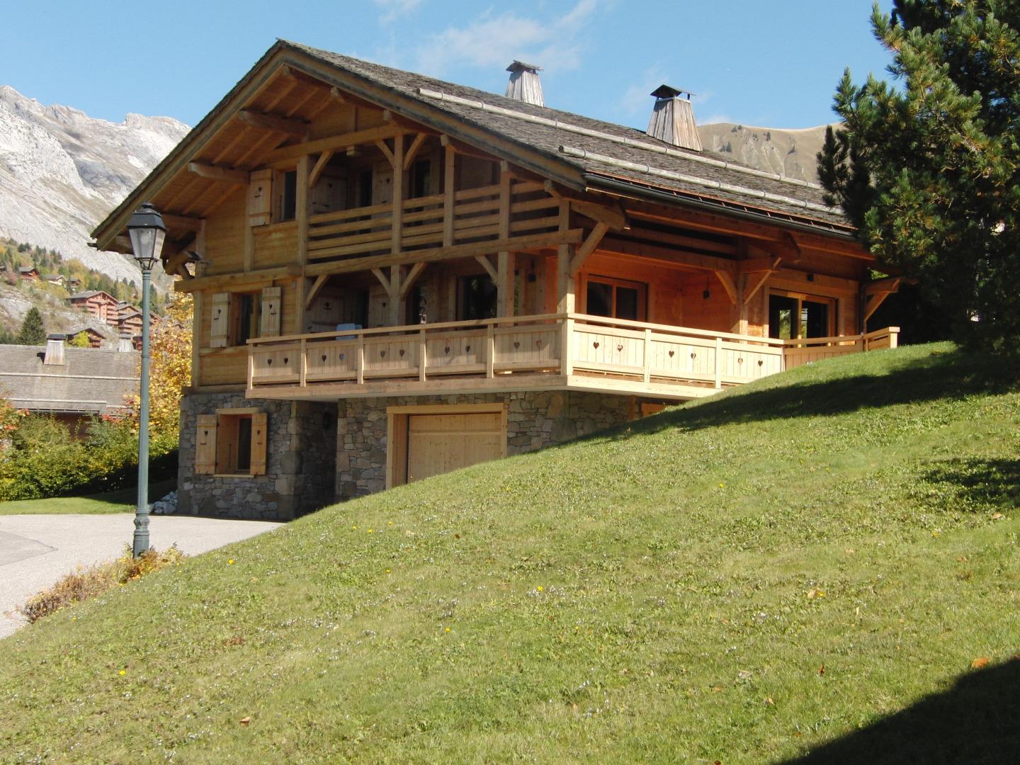 Au départ du chalet ,pêche , randonnées , animation
entre 300/900m de tous les commerces