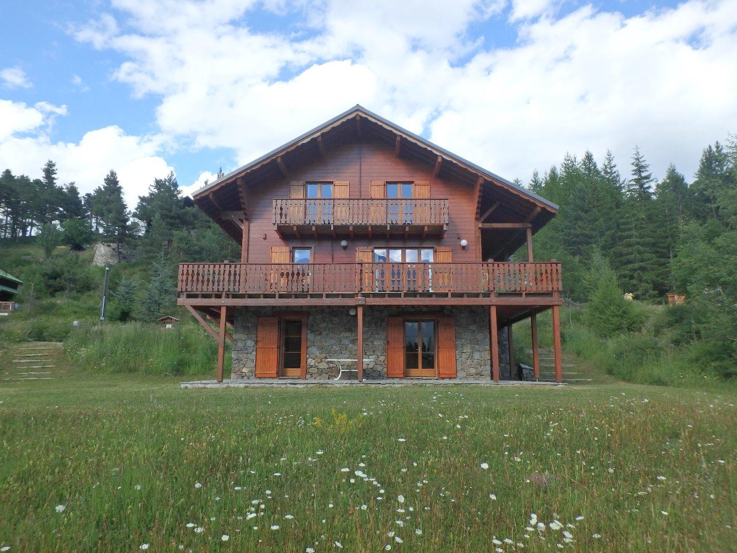 LOUROUZA charme d'une cheminée, grand confort, vue panoramique...
