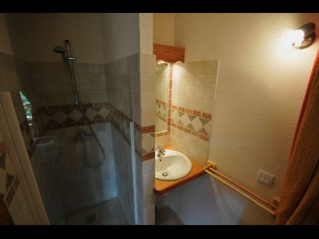  "LES PINATSOTES" - DUPLEX AVEC JARDIN PRIVE DANS MAISON TRADITIONNELLE 5/6