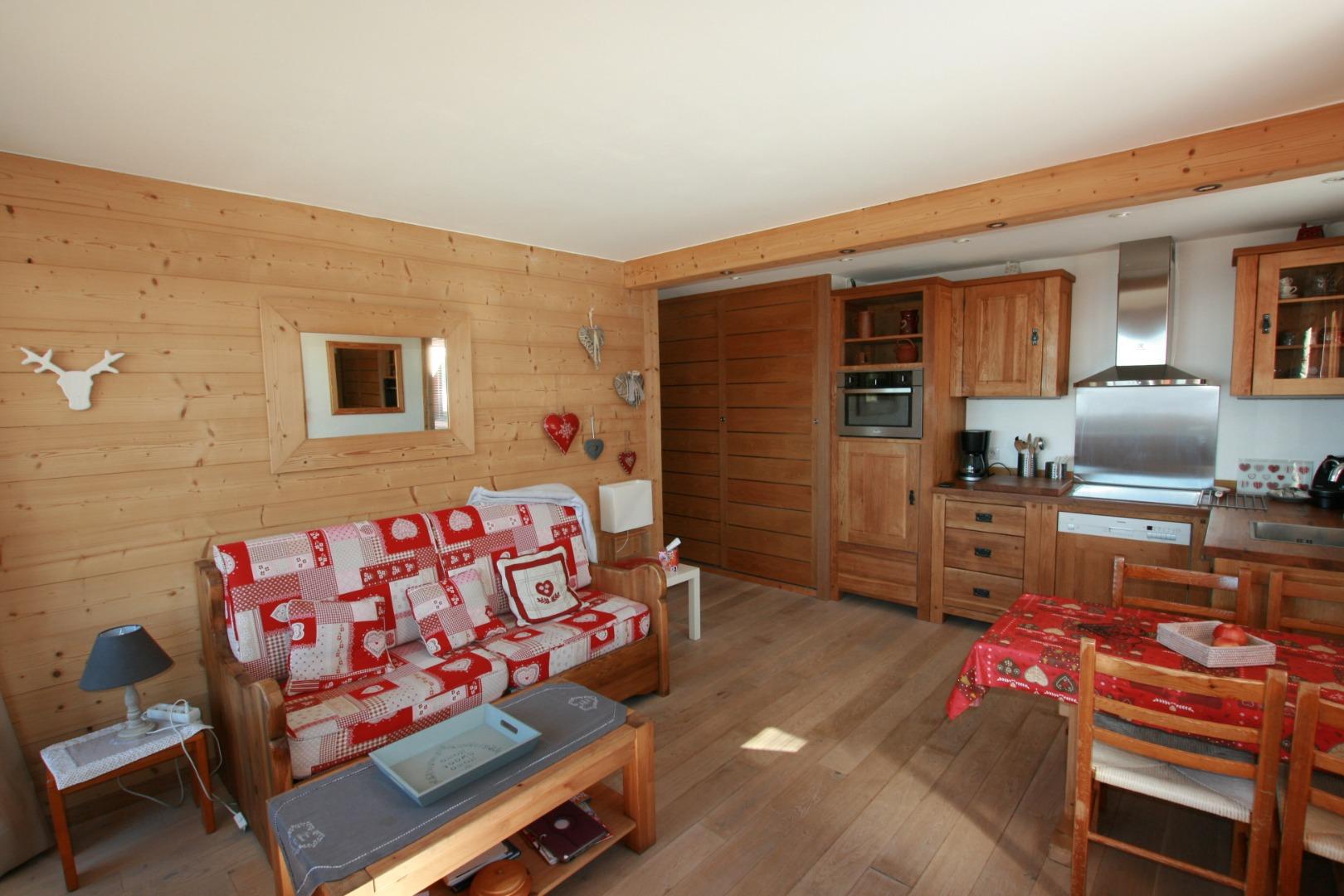 LE REFUGE DE L' OURSON BLANC SUR LES PISTES DES 3  VALLEES ,+ GARAGE .classé 3*étoiles meublé de tourisme .Entièrement rénové .  Notre appartement a également obtenu le "LABEL MERIBEL" décerné par l'office de tourisme.                             