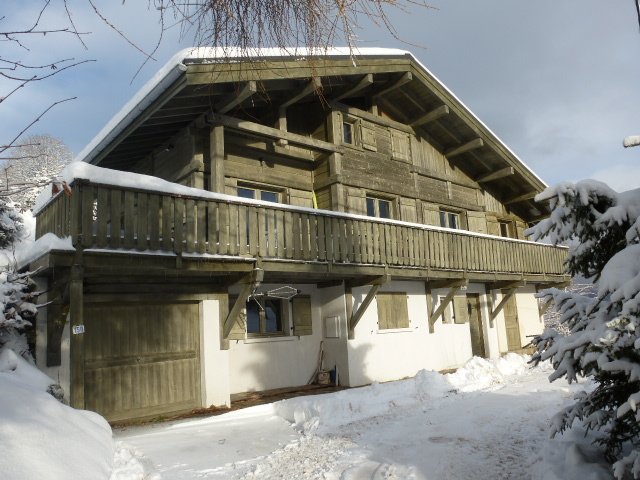 Magnifique chalet face au Mont-Blanc (8 à 12 personnes)