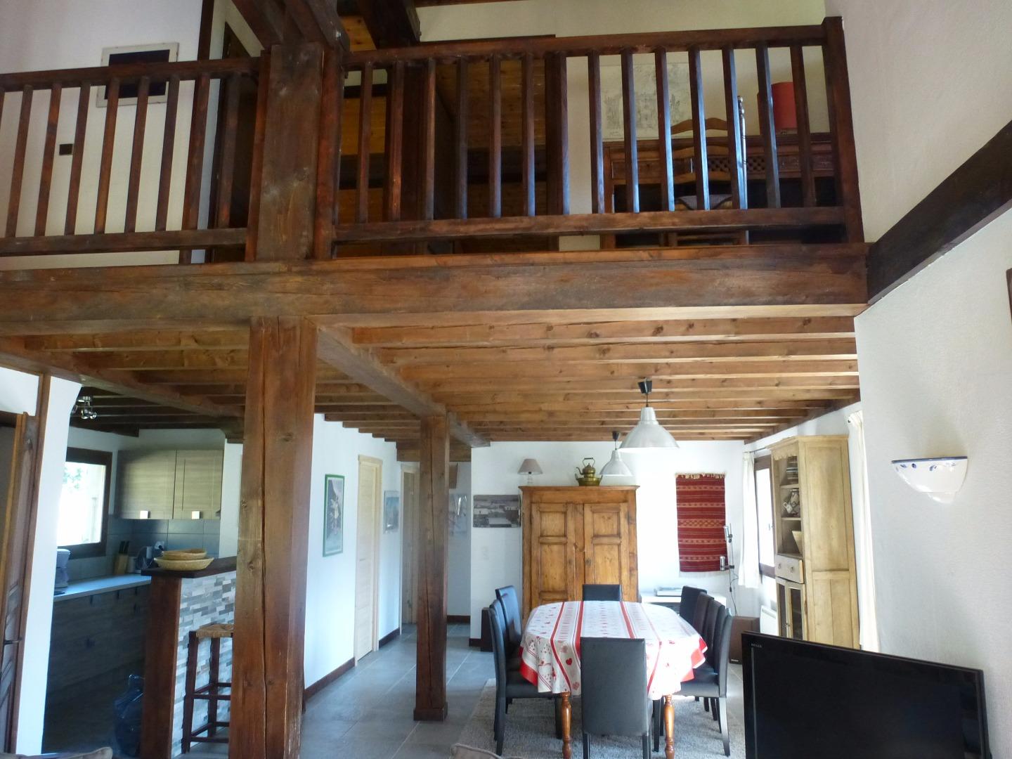 Magnifique chalet face au Mont-Blanc (8 à 12 personnes)