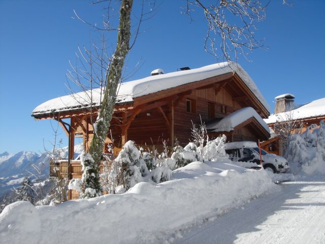 CHALET EPIPHANIE- CHARVIN-Dans la station -