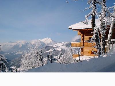 CHALET EPIPHANIE- CHARVIN-Dans la station -