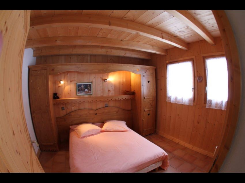 Aux-chalets-des-alpes Piscine chauffée (été) Piste de luge (hiver)