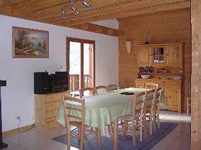 CHALET AVEC SALLE DE JEUX BABYFOOT, PLAYSTATION 2, JEU DE FLECHETTES AU CAL