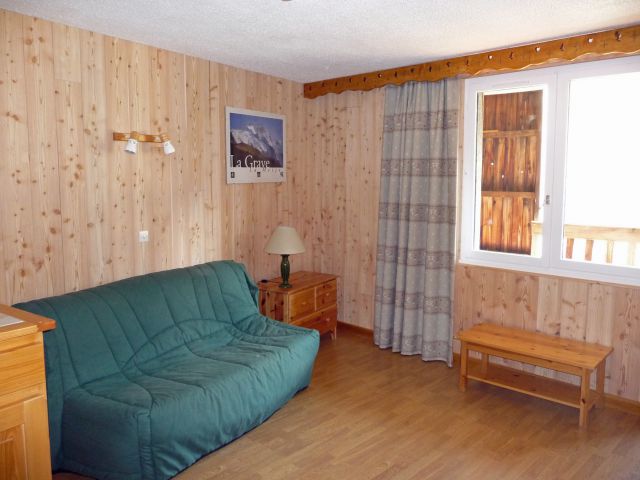 joli studio avec balcon pour 2 personnes 