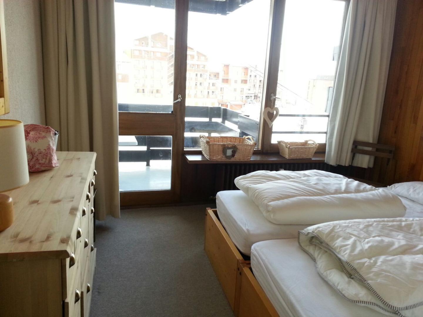 2P, TIGNES VAL CLARET, TERRASSE SUD, SANS VIS A VIS, PIED DES PISTES