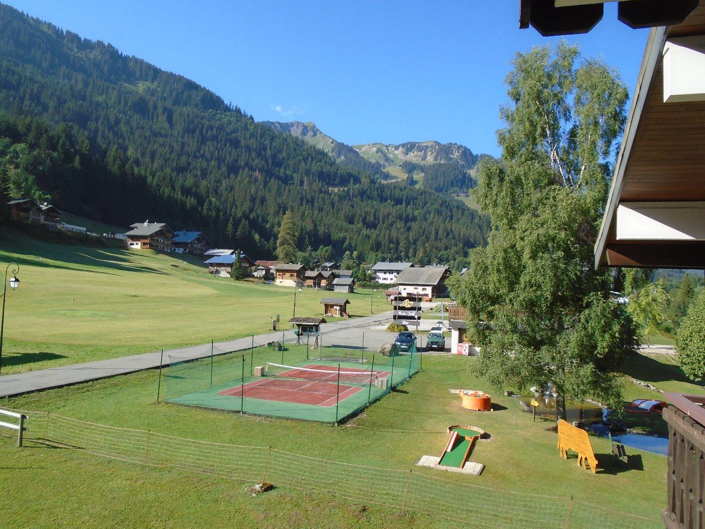 Le mini glof depuis le balcon