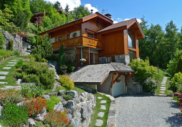 ALPES ET ATMOSPHERES,  appartement 4 étoiles dans chalet de caractère