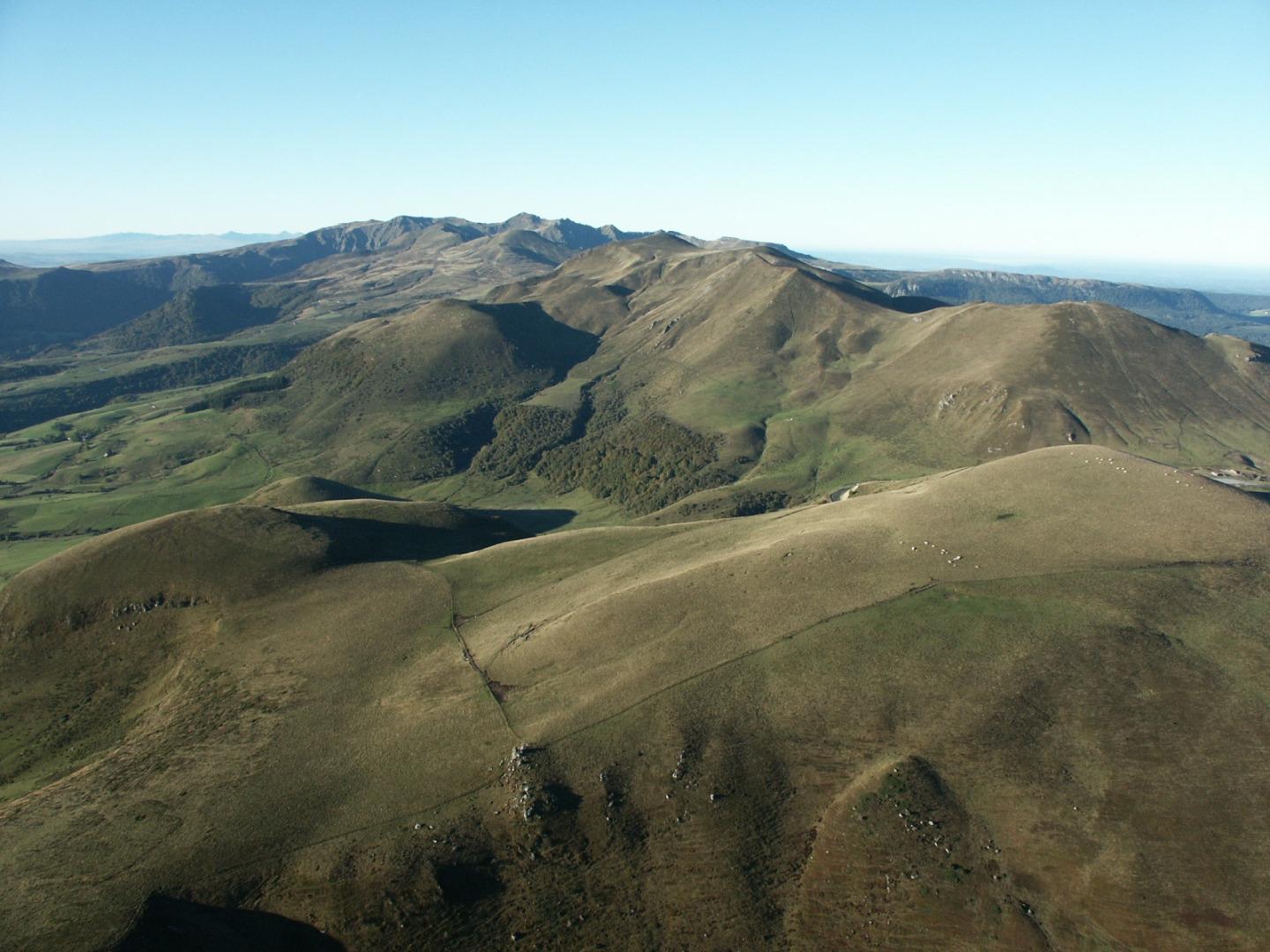 Les Chalets du Lac Chambon bois massif avec une exposition plein sud