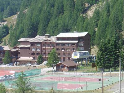 LA FOUX D'ALLOS   ESPACE LUMIERE   ( STUDIO LUMINEUX EXPOSE PLEIN SUD) 