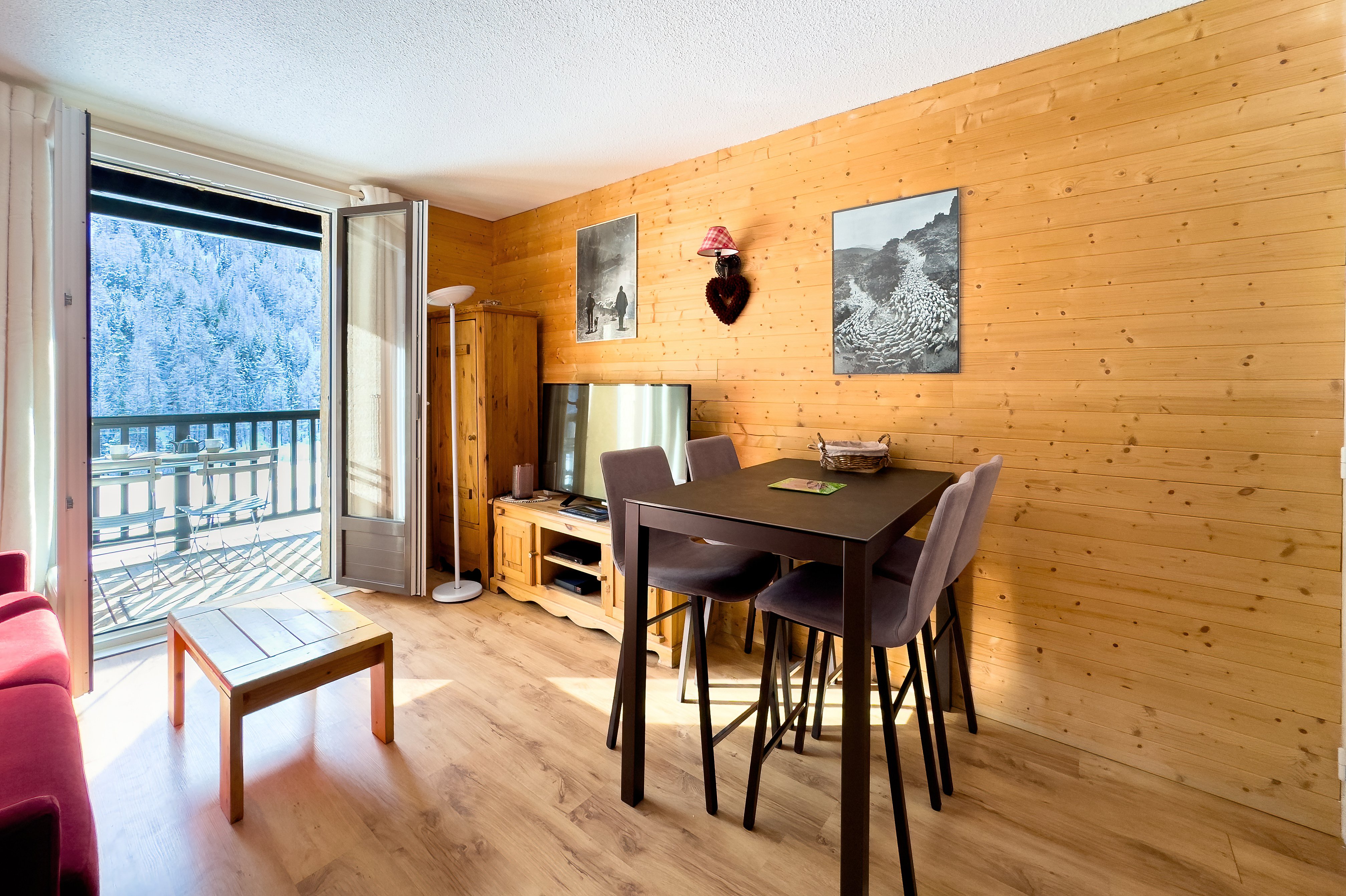 LE CRISTOL, *** en plein coeur de la vallée de la Clarée